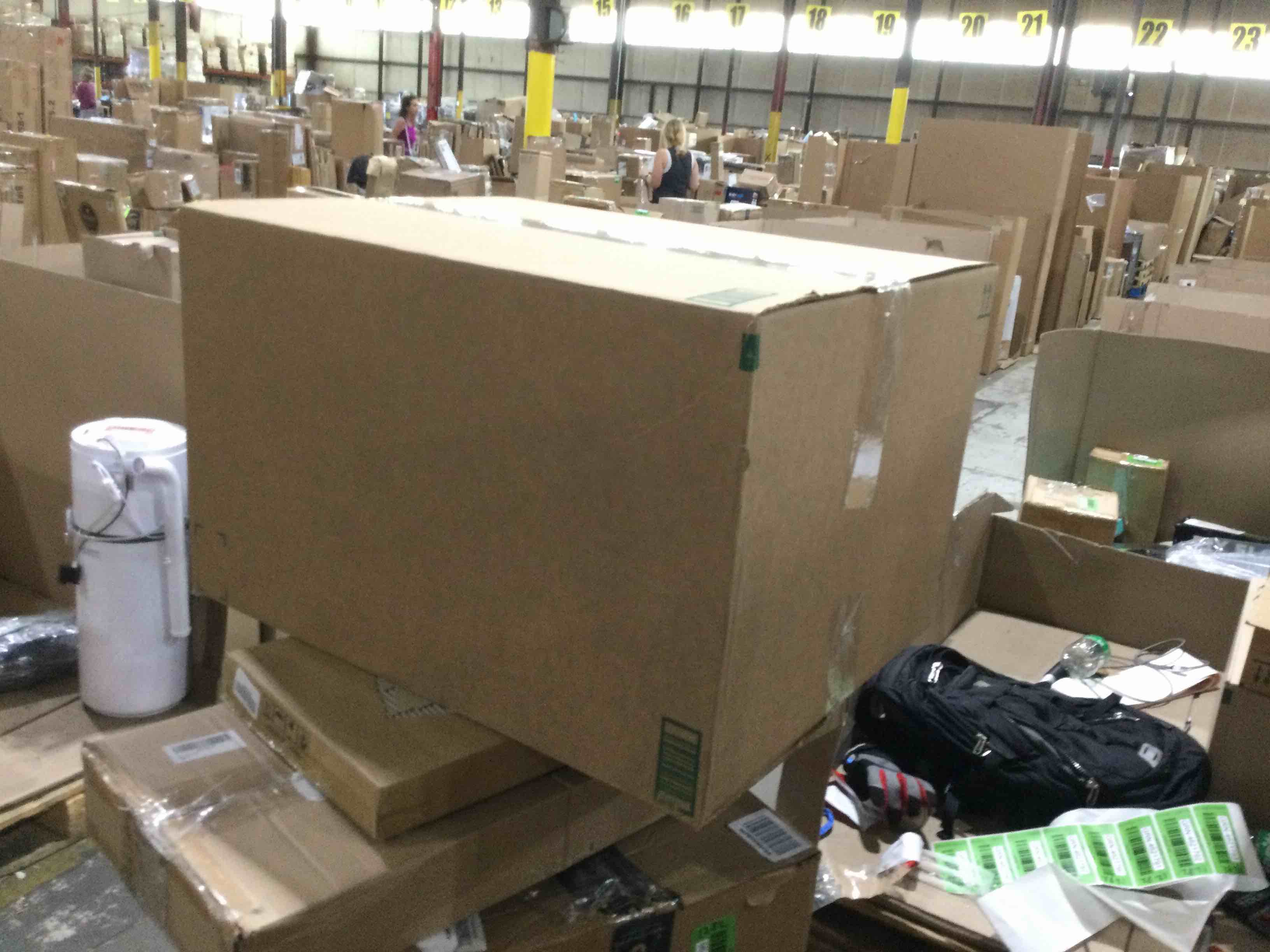 https://s3.amazonaws.com/lotting-images-prod/bidfta/GRN4621793_1684443139549.jpeg