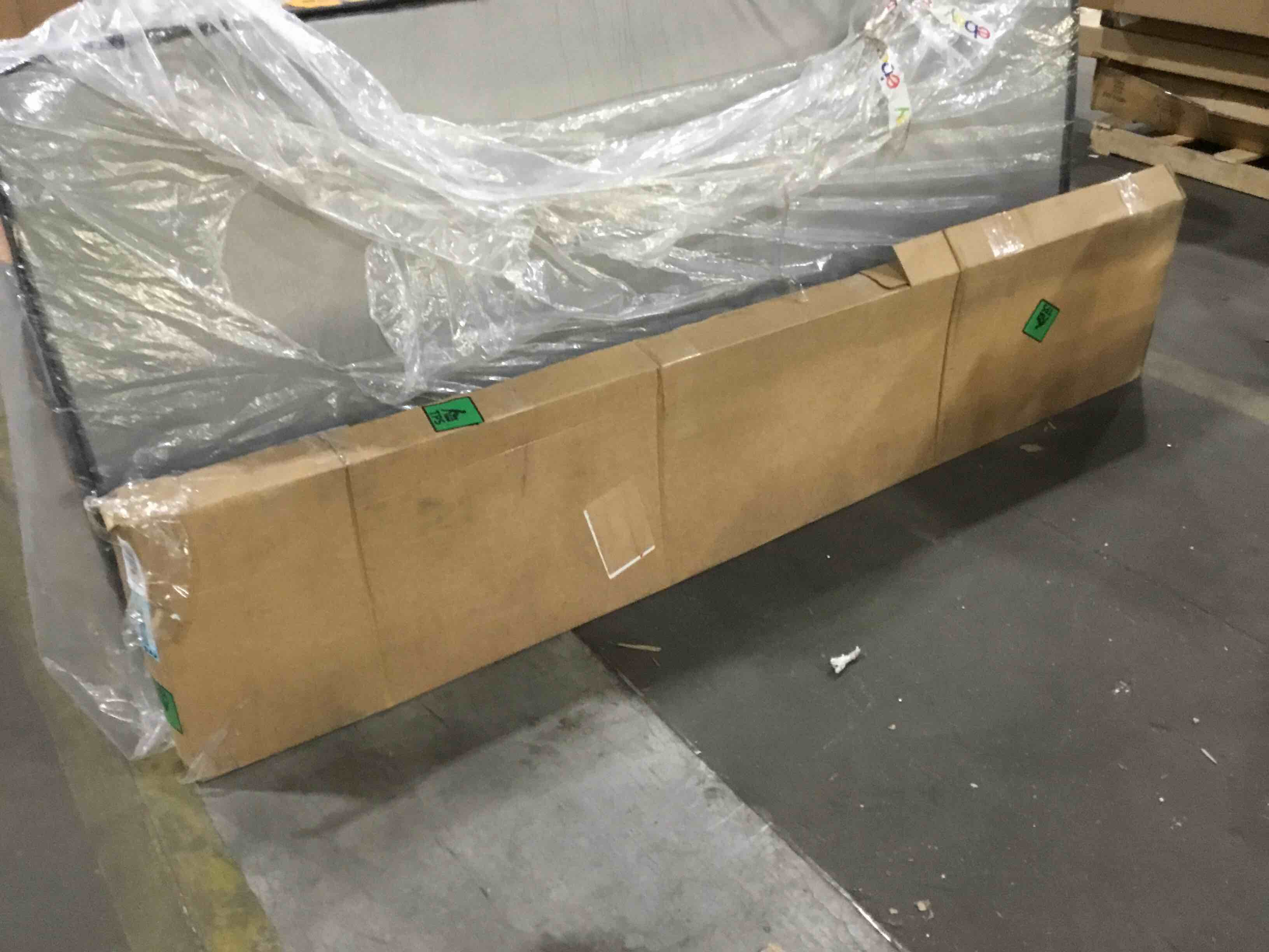 https://s3.amazonaws.com/lotting-images-prod/bidfta/GRN4654806_1702588697879.jpeg