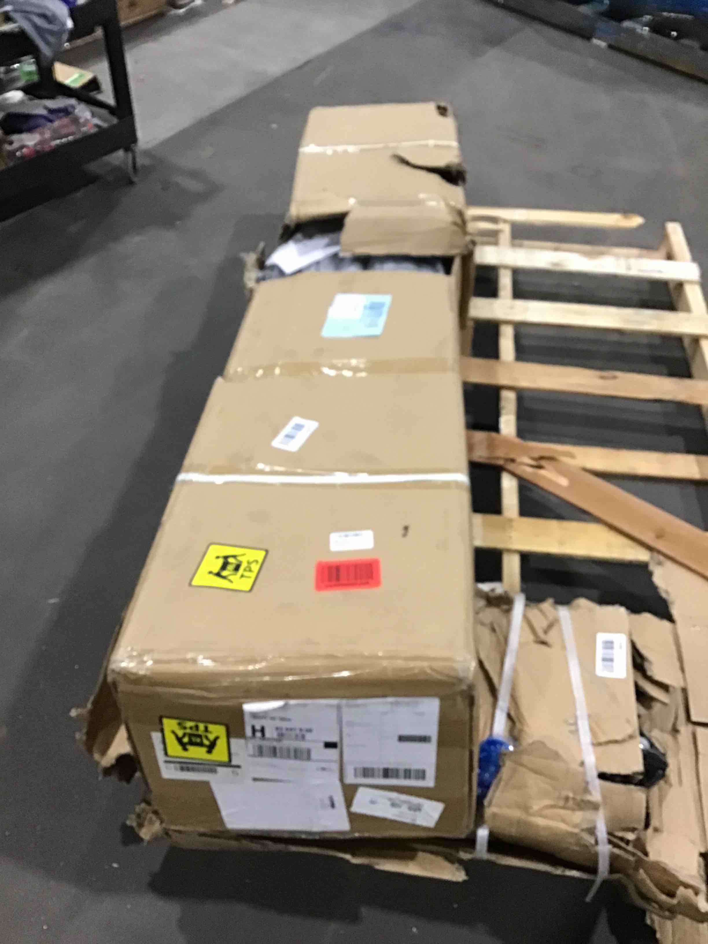 https://s3.amazonaws.com/lotting-images-prod/bidfta/GRN4655814_1700674350961.jpeg