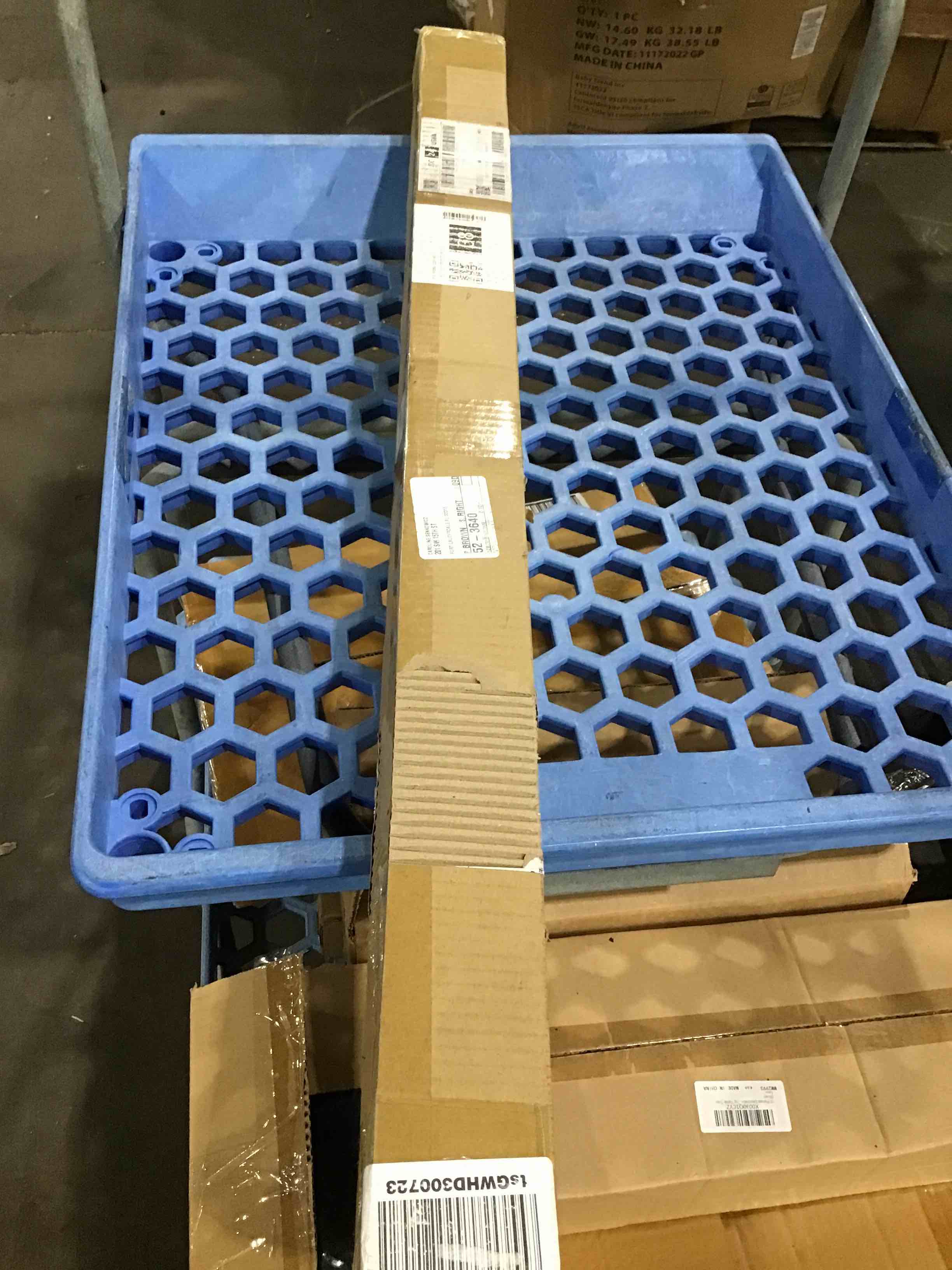 https://s3.amazonaws.com/lotting-images-prod/bidfta/GRN4656972_1696005168147.jpeg