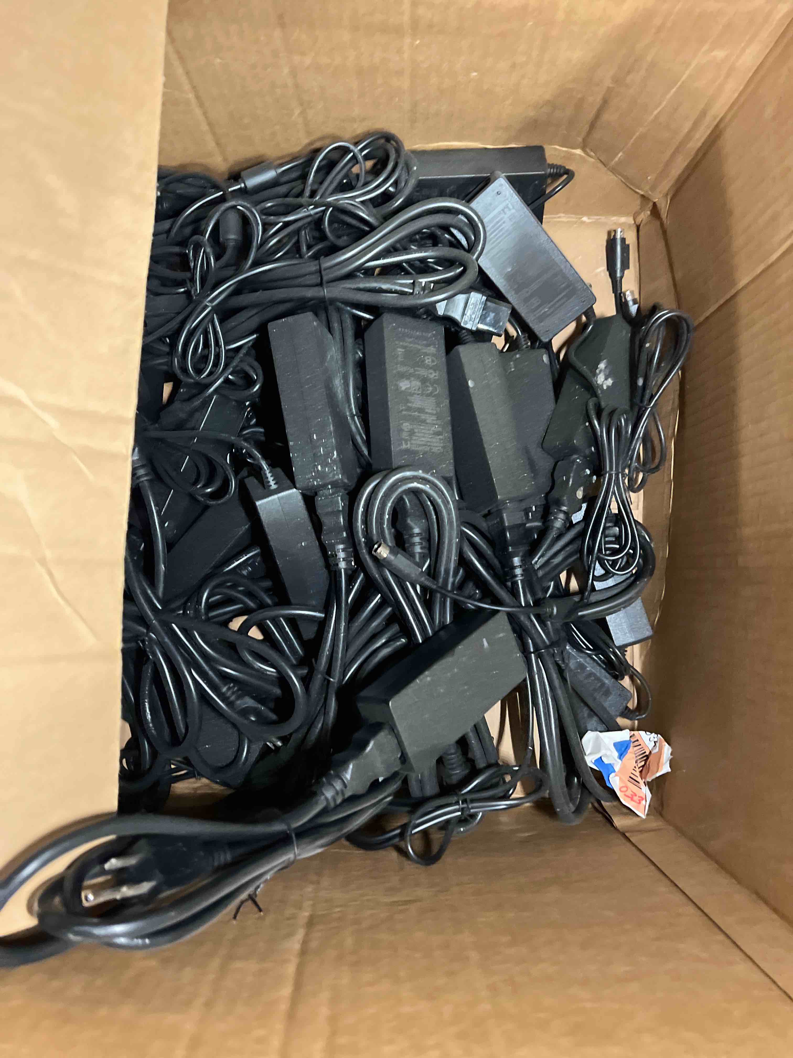 https://s3.amazonaws.com/lotting-images-prod/bidfta/GRN4719397_1736452111464.jpeg