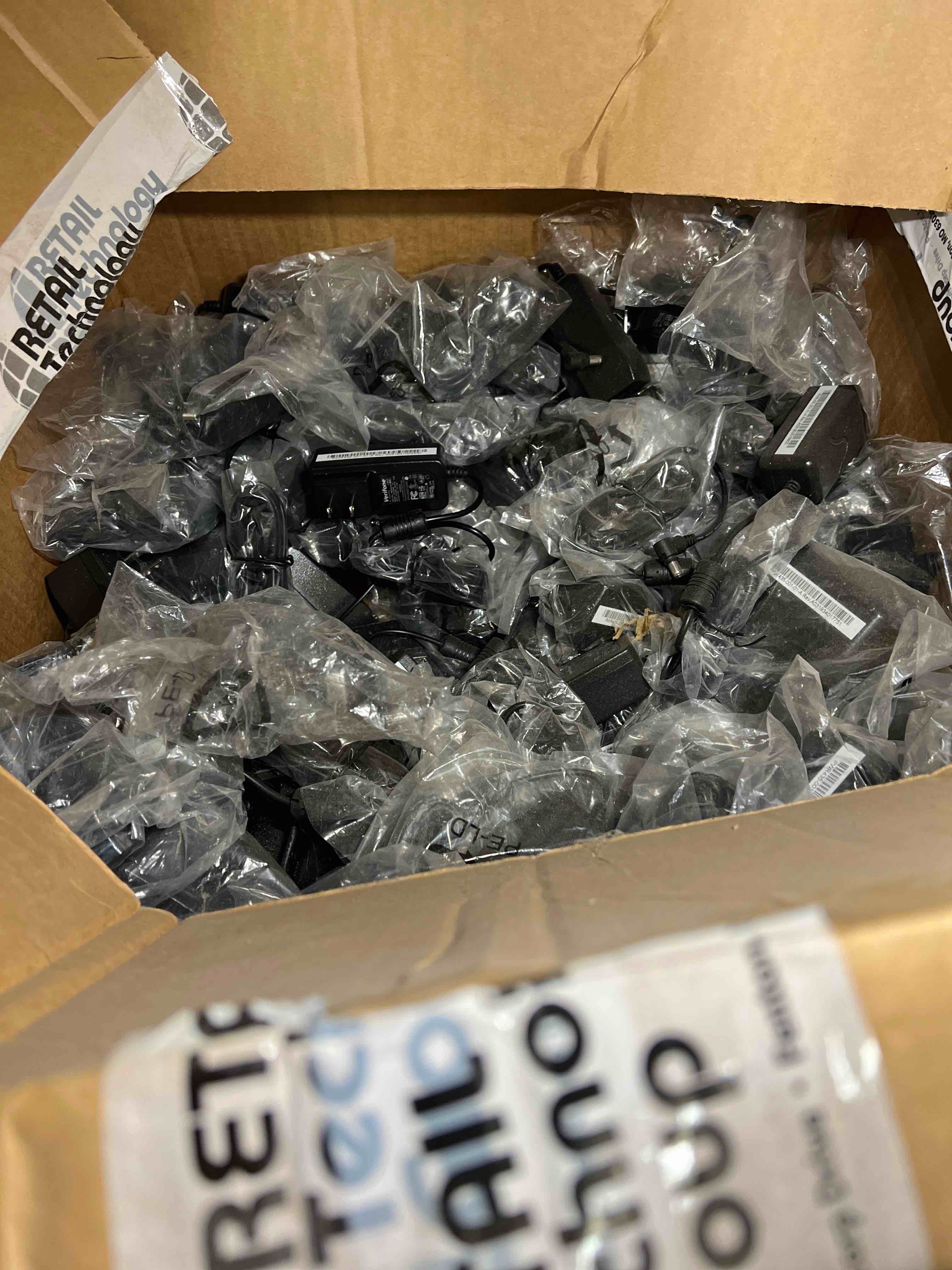 https://s3.amazonaws.com/lotting-images-prod/bidfta/GRN4719397_1736452119989.jpeg