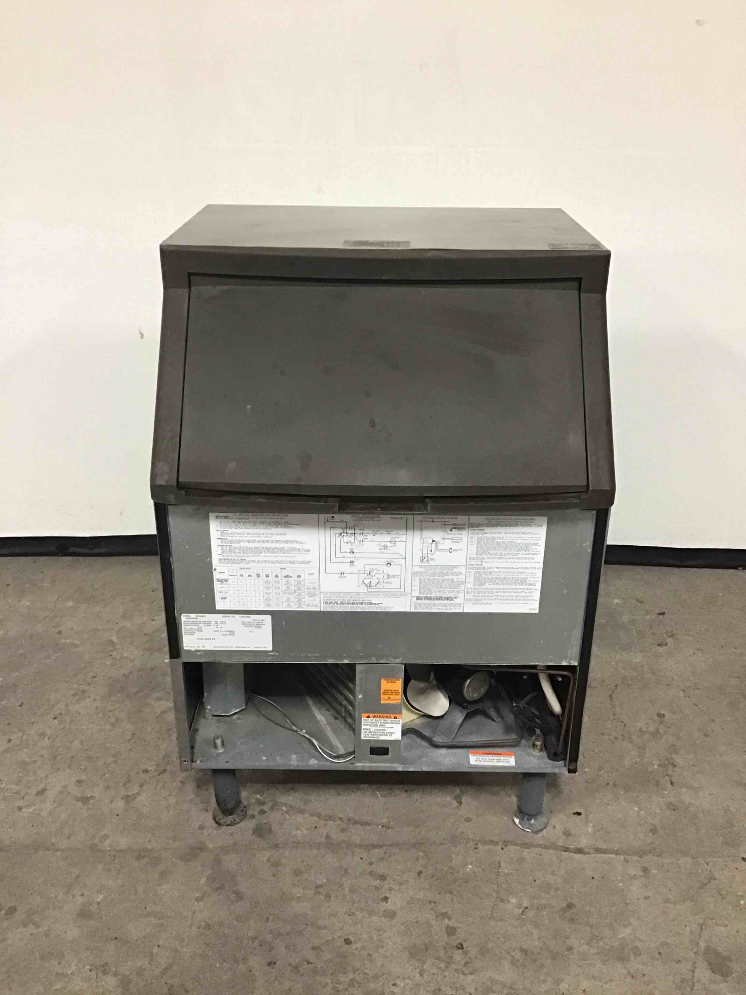 PARTS MACHINE- MANITOWOC FULL CUBE AIR COOLED ICE MACHINE 
