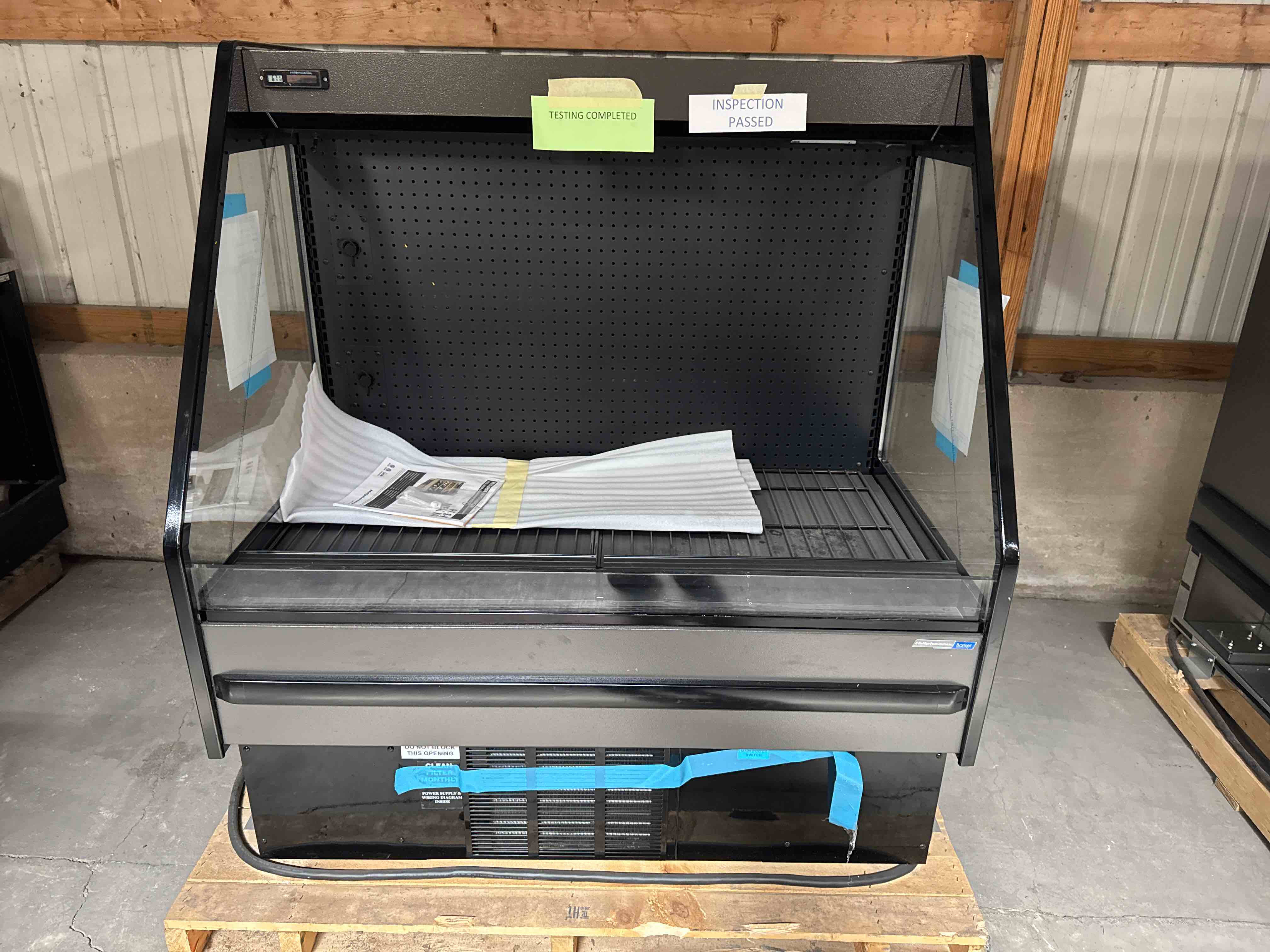 2023 HILLPHOENIX SELF-CONTAINED REFRIGERATED OPEN AIR CASE