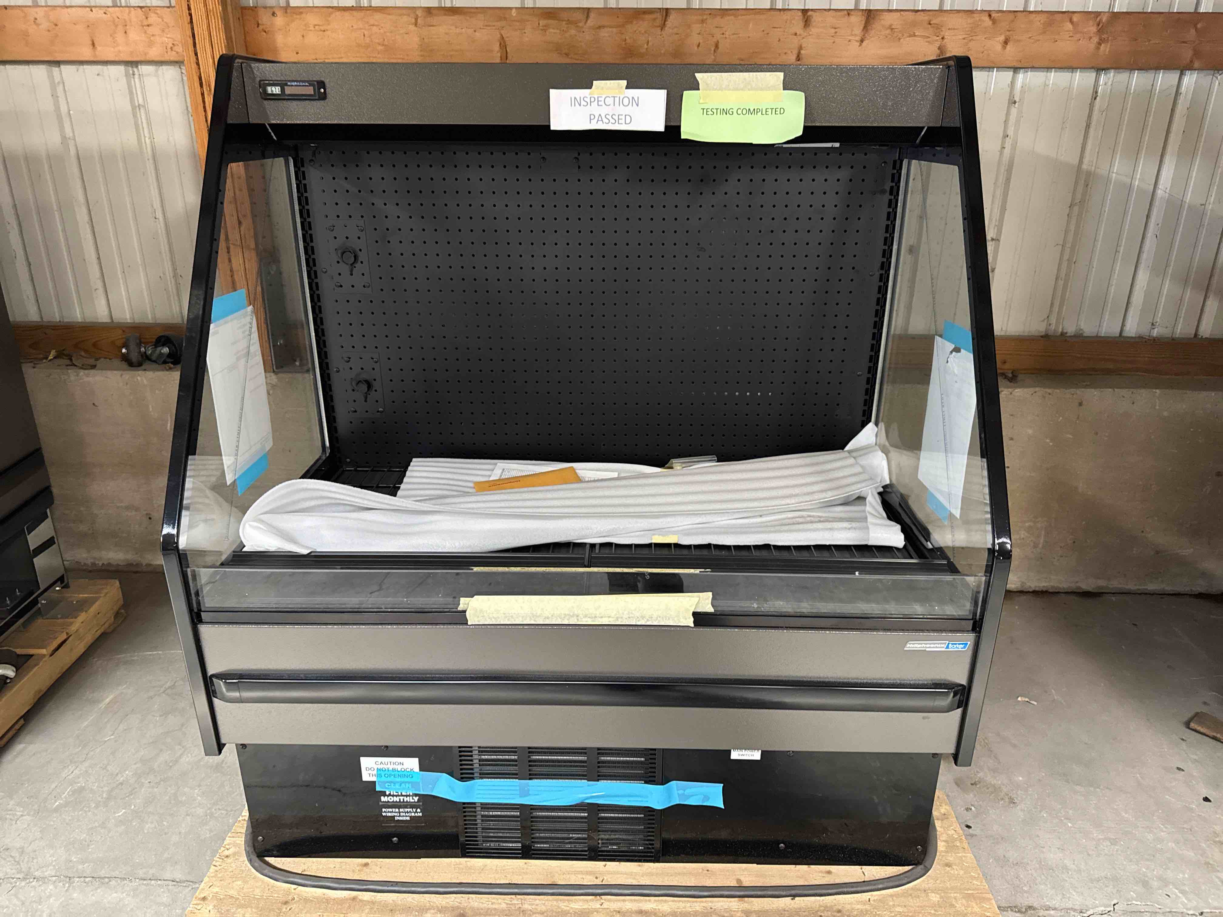 2023 HILLPHOENIX SELF-CONTAINED REFRIGERATED OPEN AIR CASE