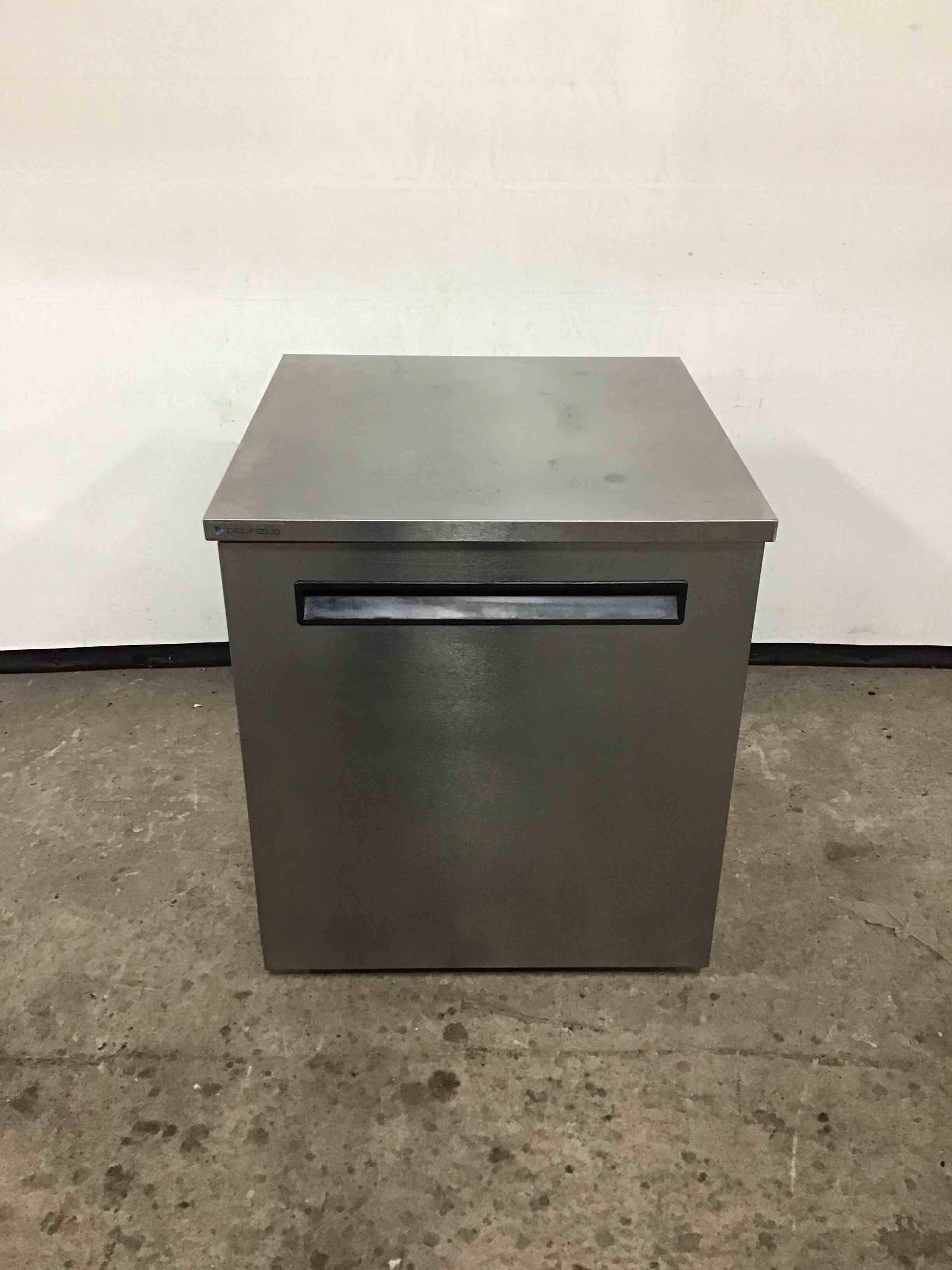 2018 DELFIELD 40 INCH STAINLESS STEEL UNDERCOUNTER REFRIGERATOR ON CASTERS 