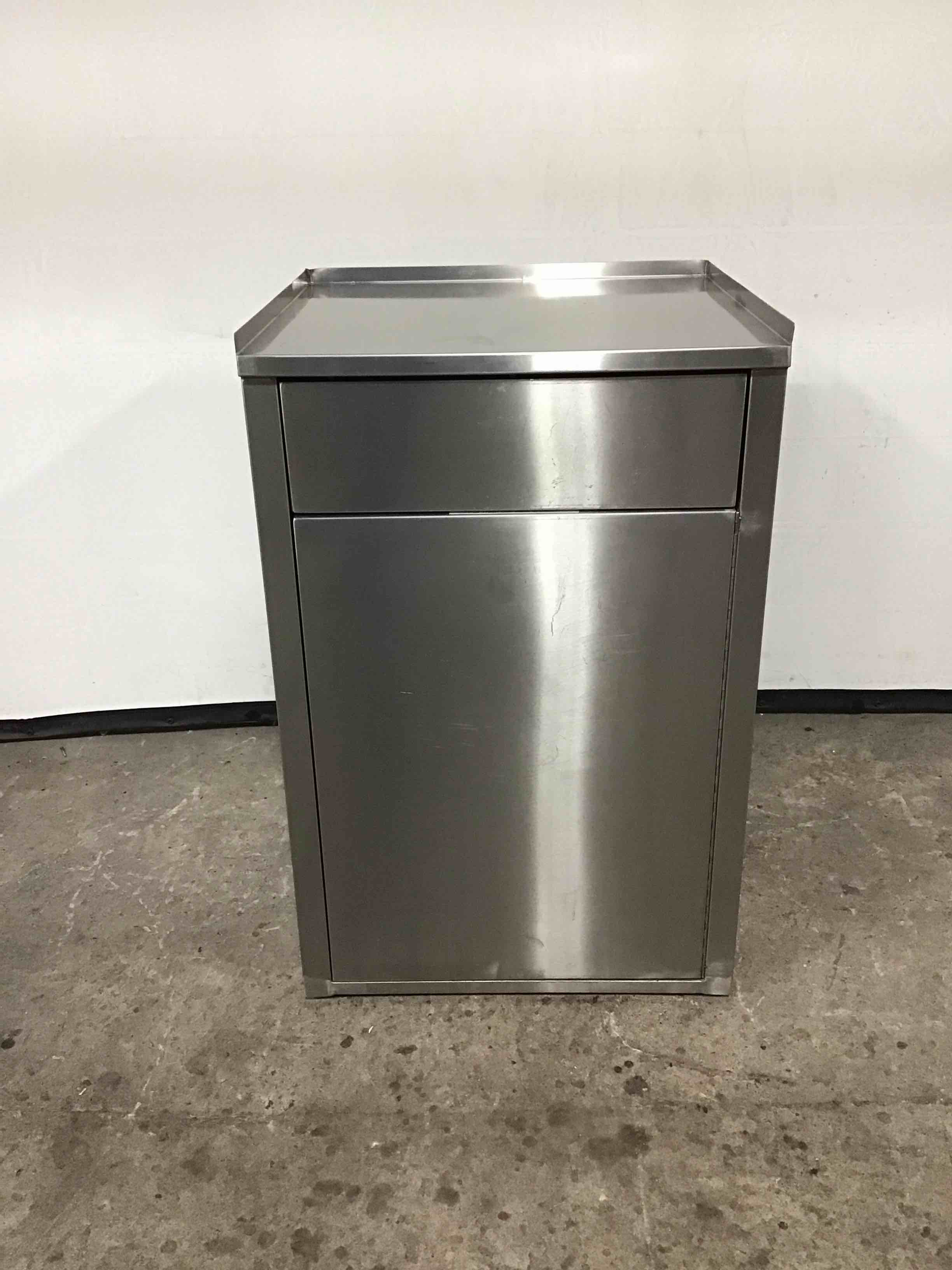 26x24 INCH STAINLESS STEEL TRASH RECEPTACLE 