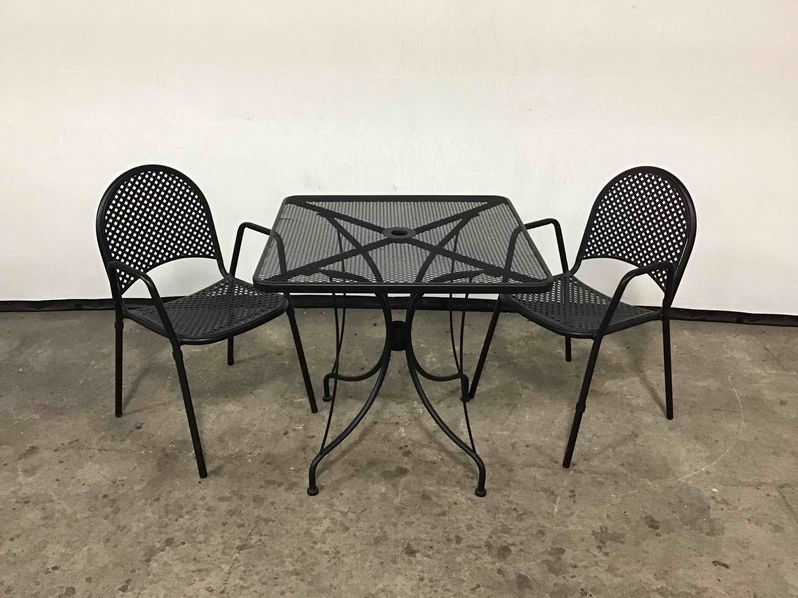 PATIO SET WITH 30x30 INCH TABLE AND 2 CHAIRS 