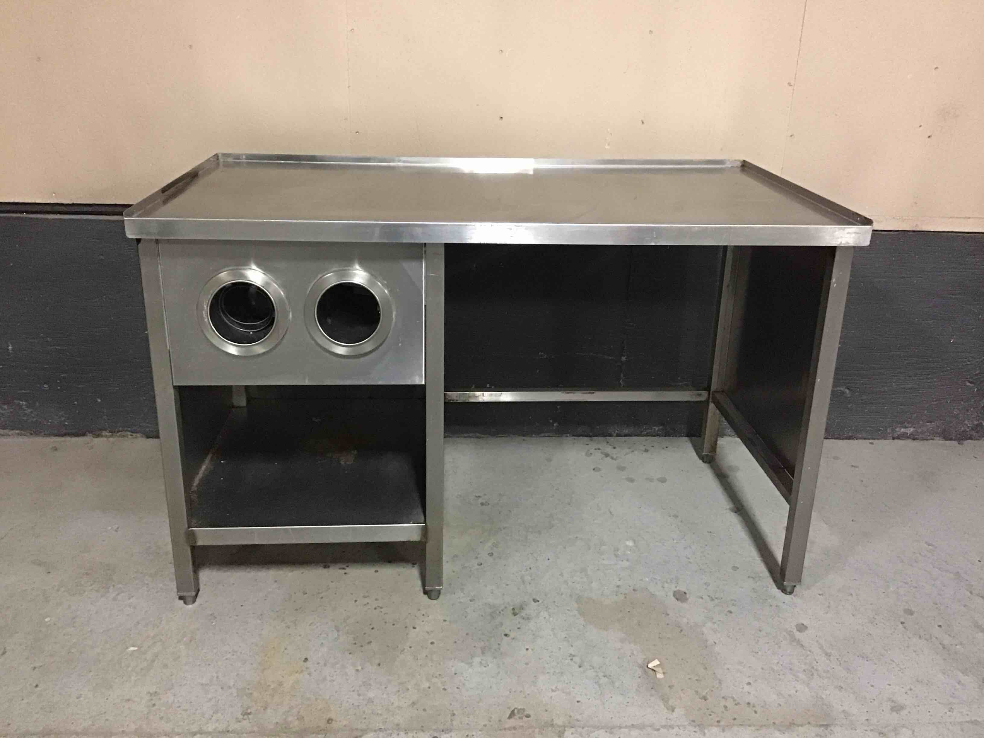 55 INCH STAINLESS STEEL WORK STATION WITH UNDERSHELF 