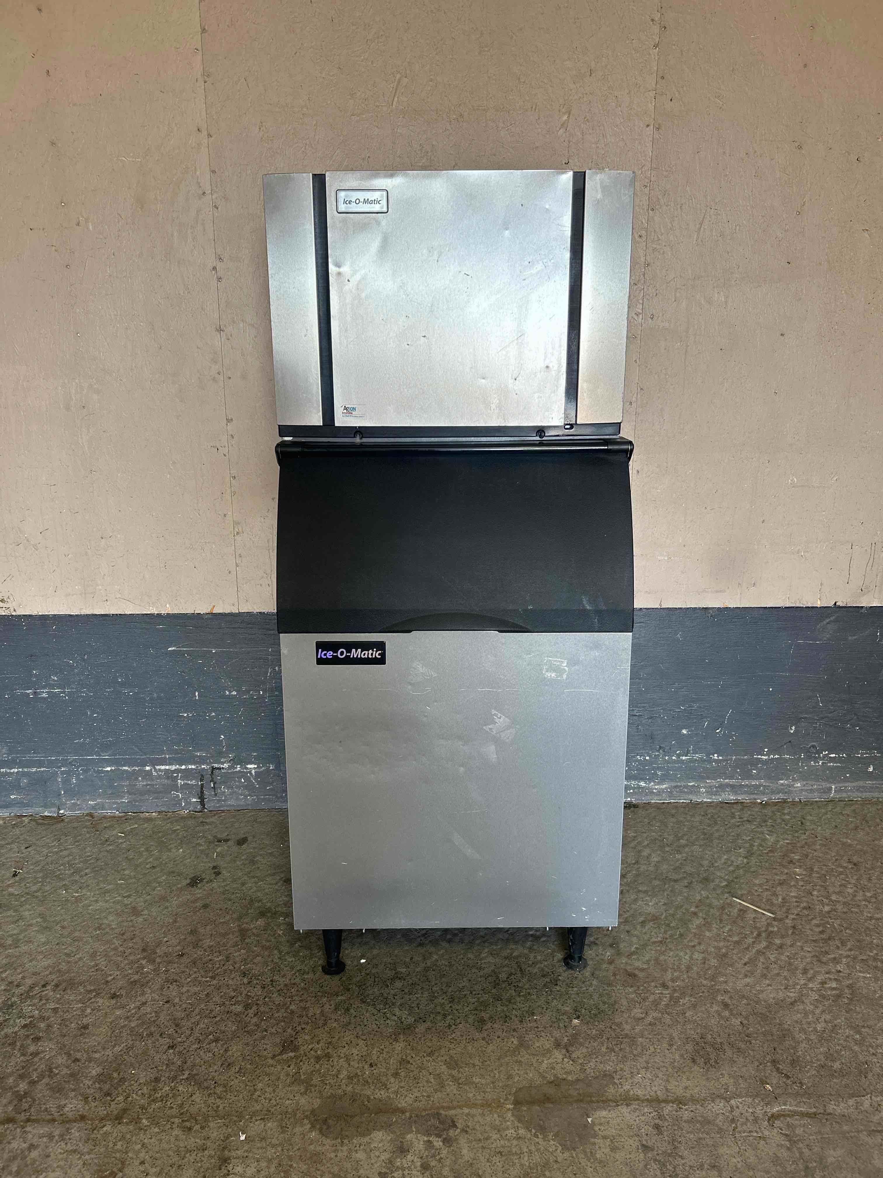 2021 ICE O MATIC 530LB CAPACITY AIR COOLED HALF CUBE ICE MACHINE AND BIN