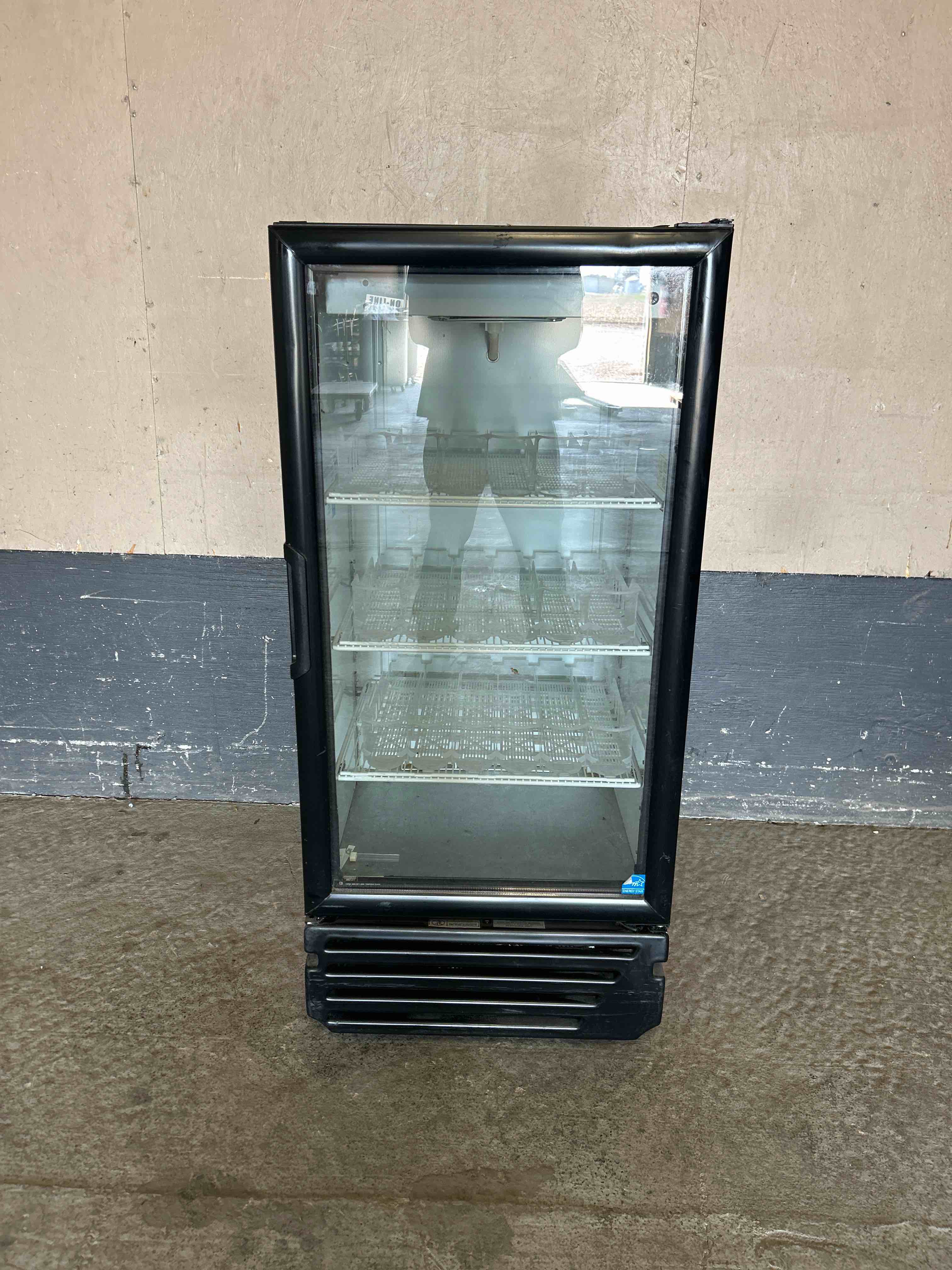IMBERA SINGLE DOOR LIGHTED GLASS DOOR MINI FRIDGE