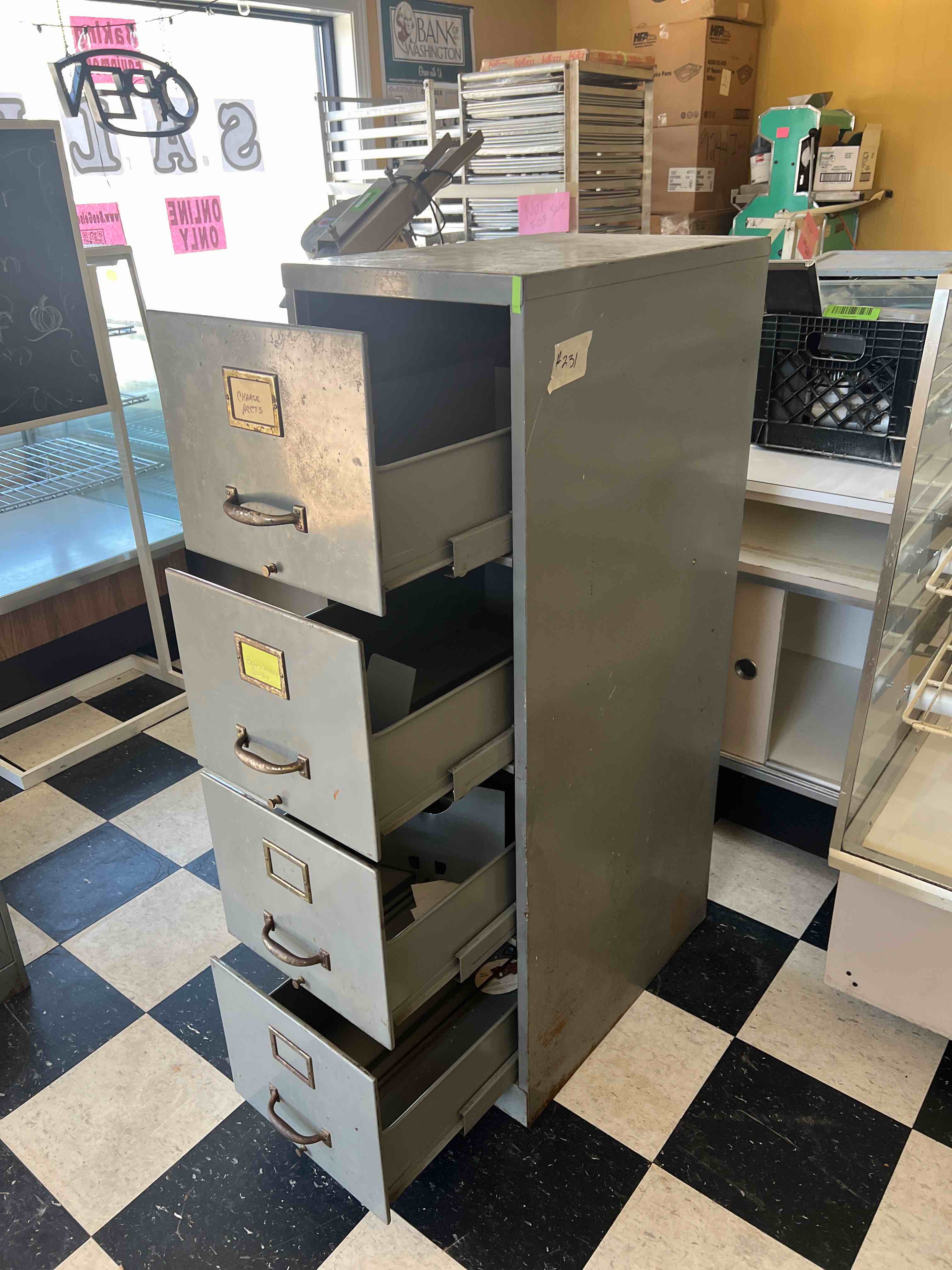 FOUR DRAWER METAL FILING
