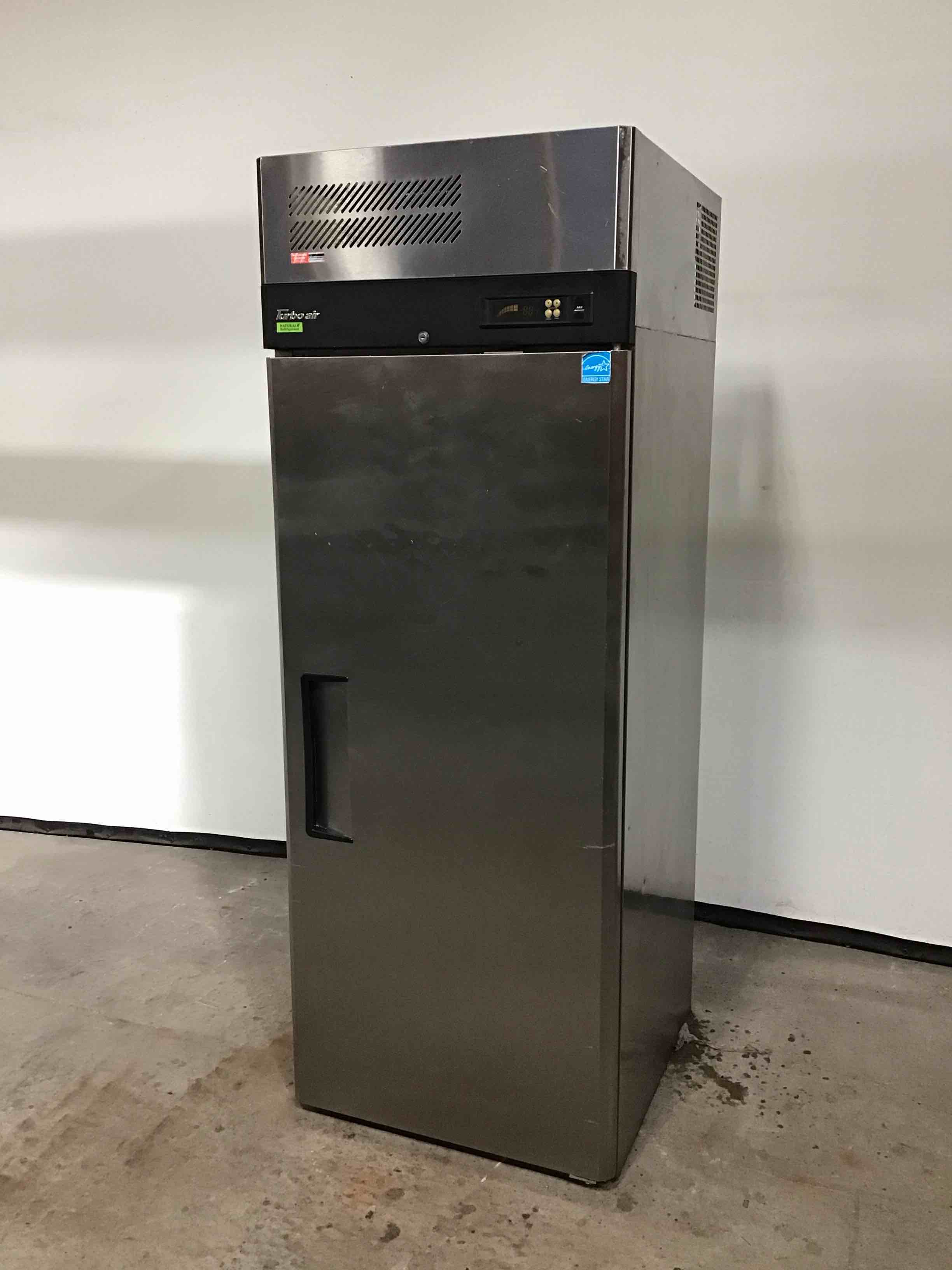 TURBO AIR SINGLE DOOR STAINLESS STEEL REACH IN REFRIGERATOR