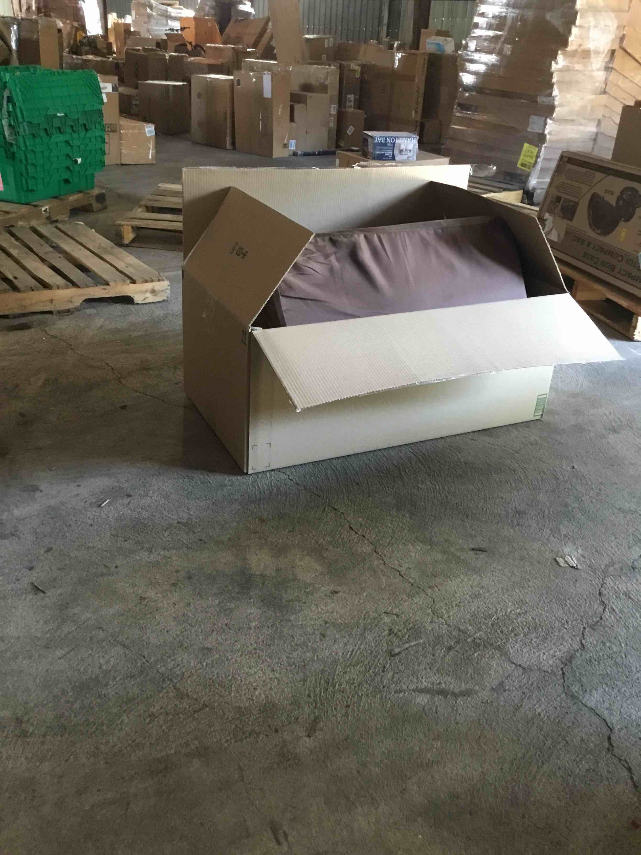 https://s3.amazonaws.com/lotting-images-prod/bidfta/GRN4780689_1696348580384.jpeg