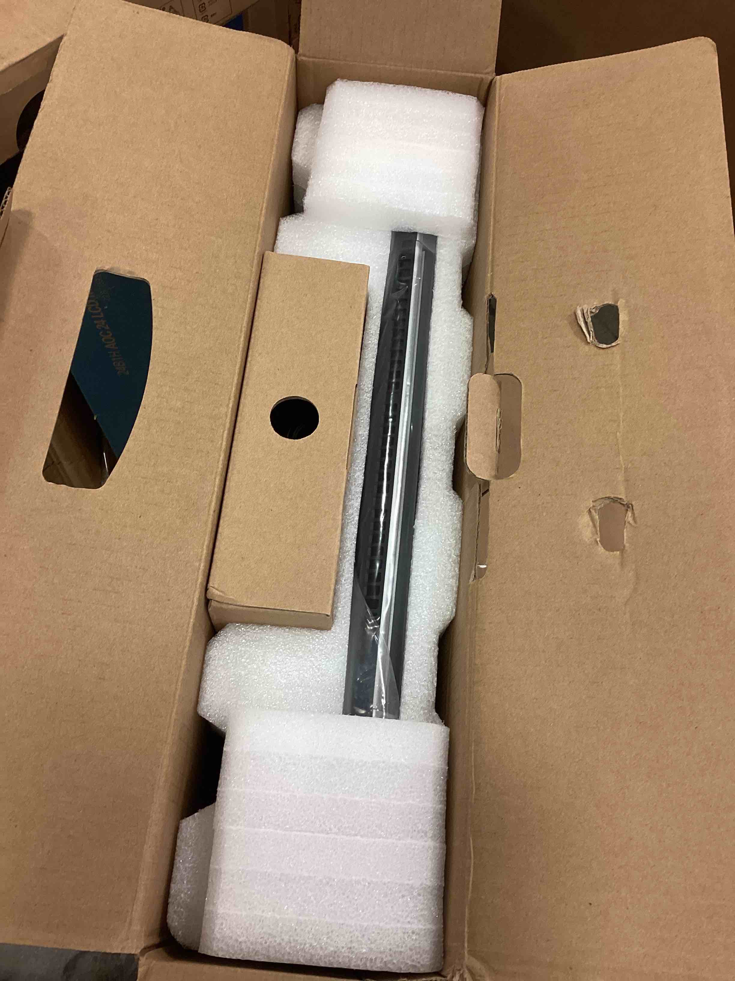 https://s3.amazonaws.com/lotting-images-prod/bidfta/GRN4799014_1692798582646.jpeg
