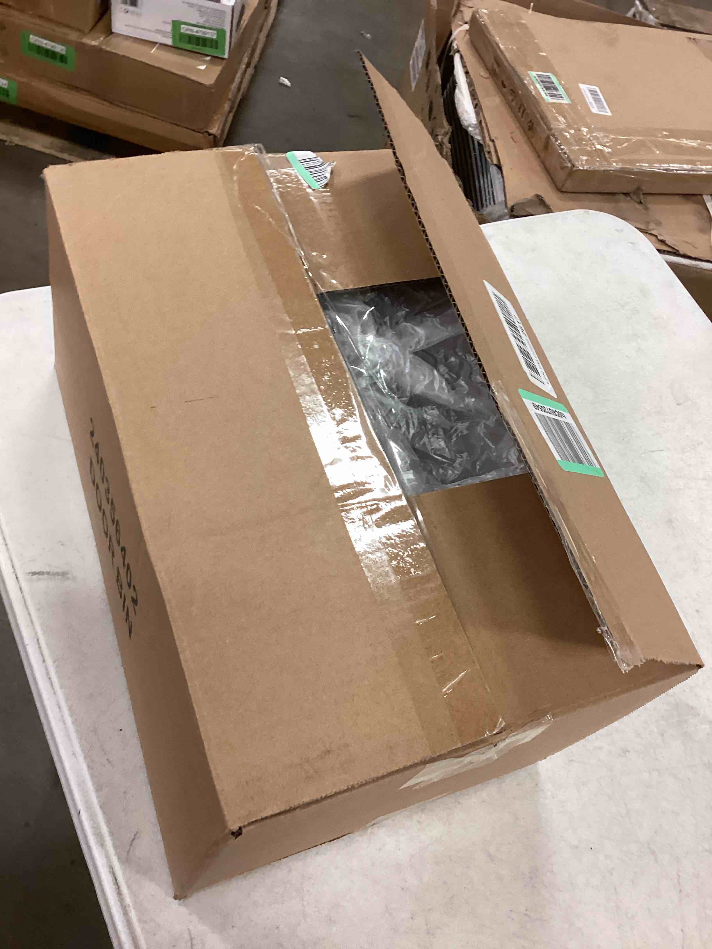 https://s3.amazonaws.com/lotting-images-prod/bidfta/GRN4799140_1693225274354.jpeg