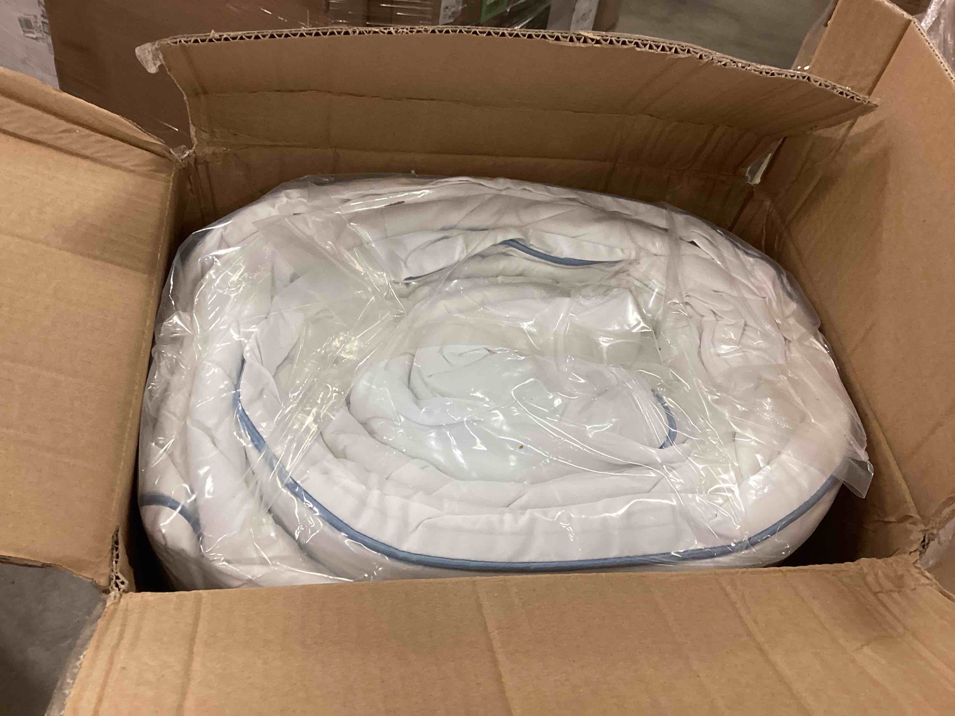 https://s3.amazonaws.com/lotting-images-prod/bidfta/GRN4799348_1693313401929.jpeg