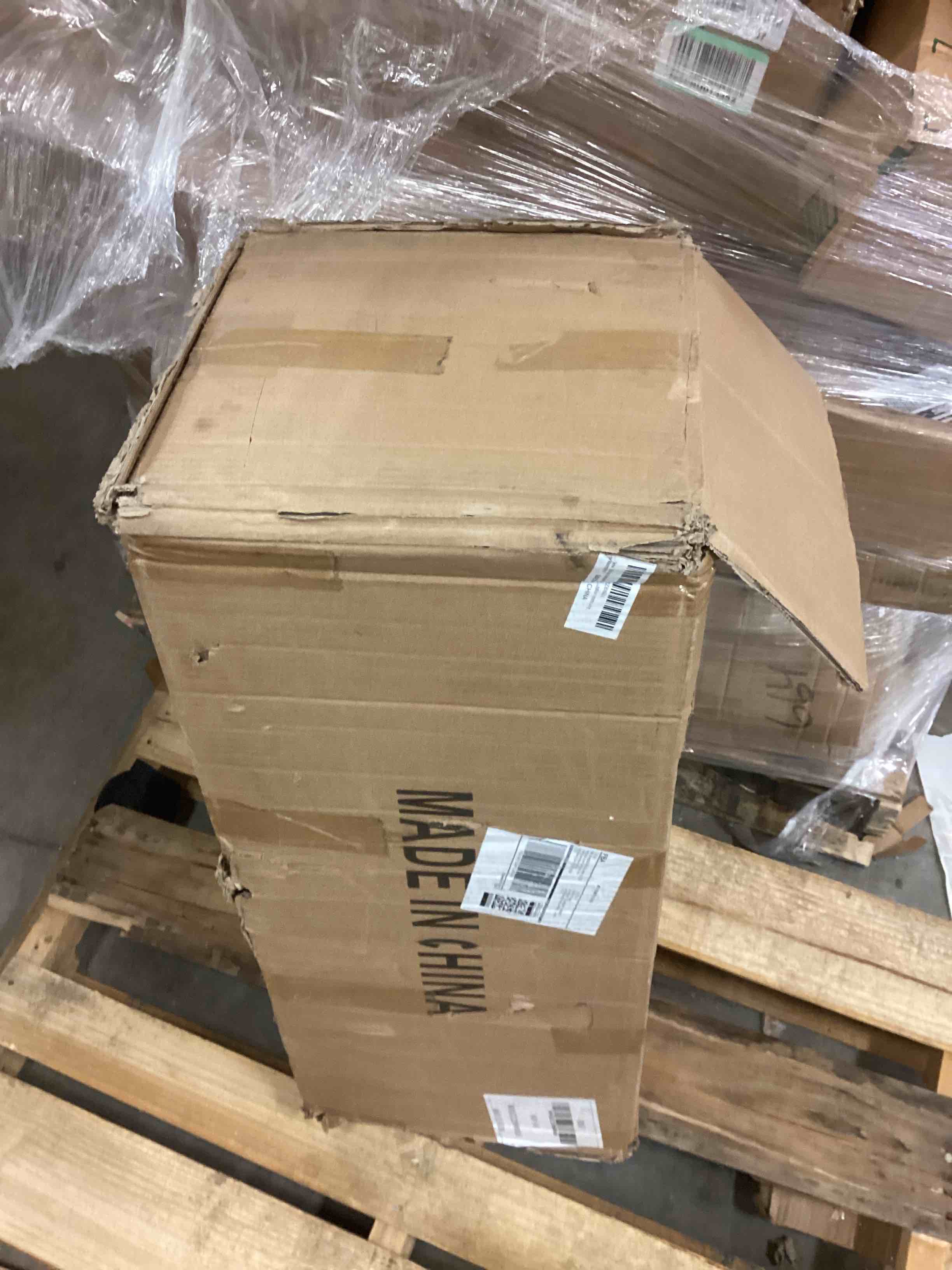 https://s3.amazonaws.com/lotting-images-prod/bidfta/GRN4800179_1694616421467.jpeg
