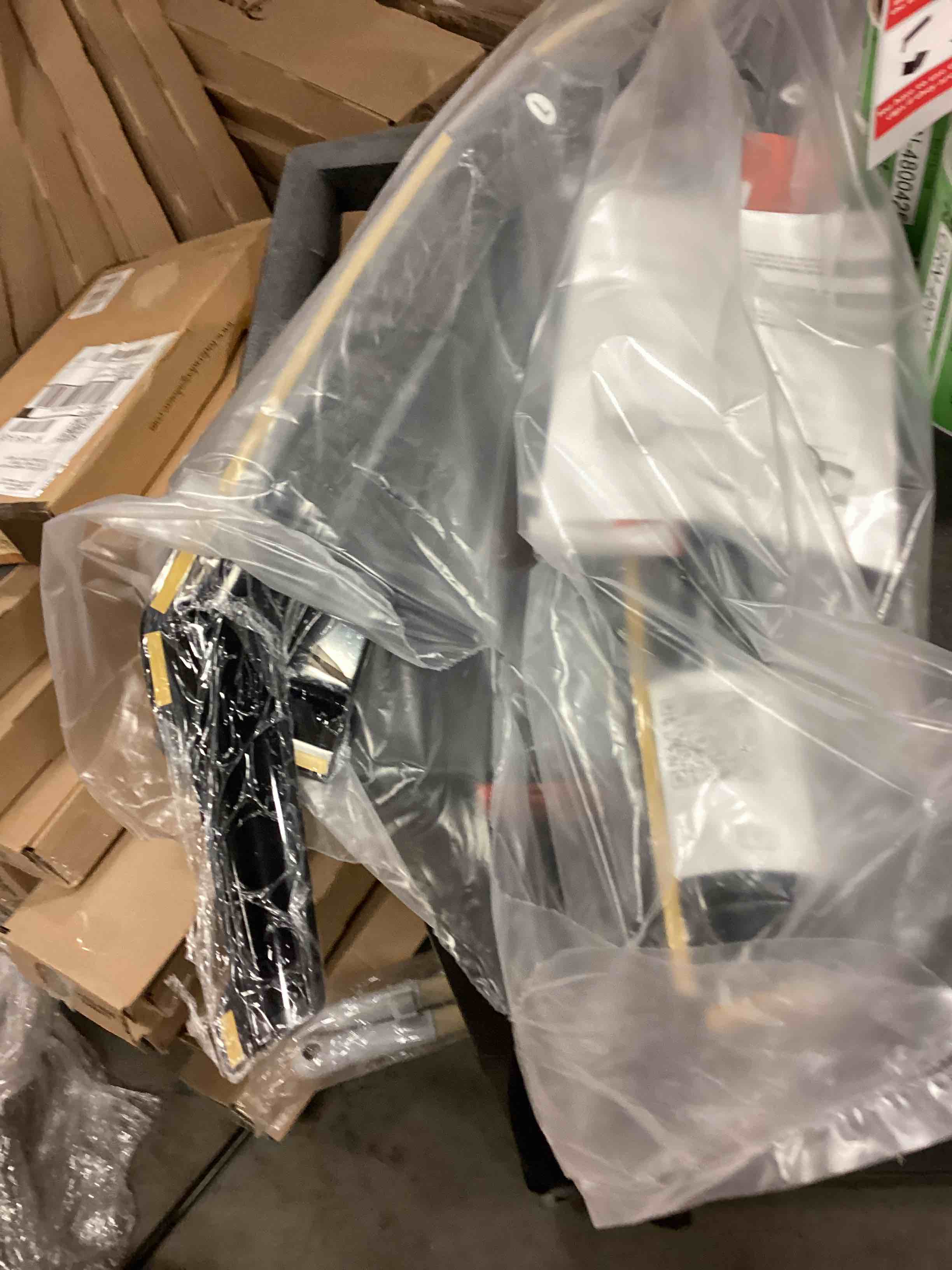 https://s3.amazonaws.com/lotting-images-prod/bidfta/GRN4800416_1695301353802.jpeg