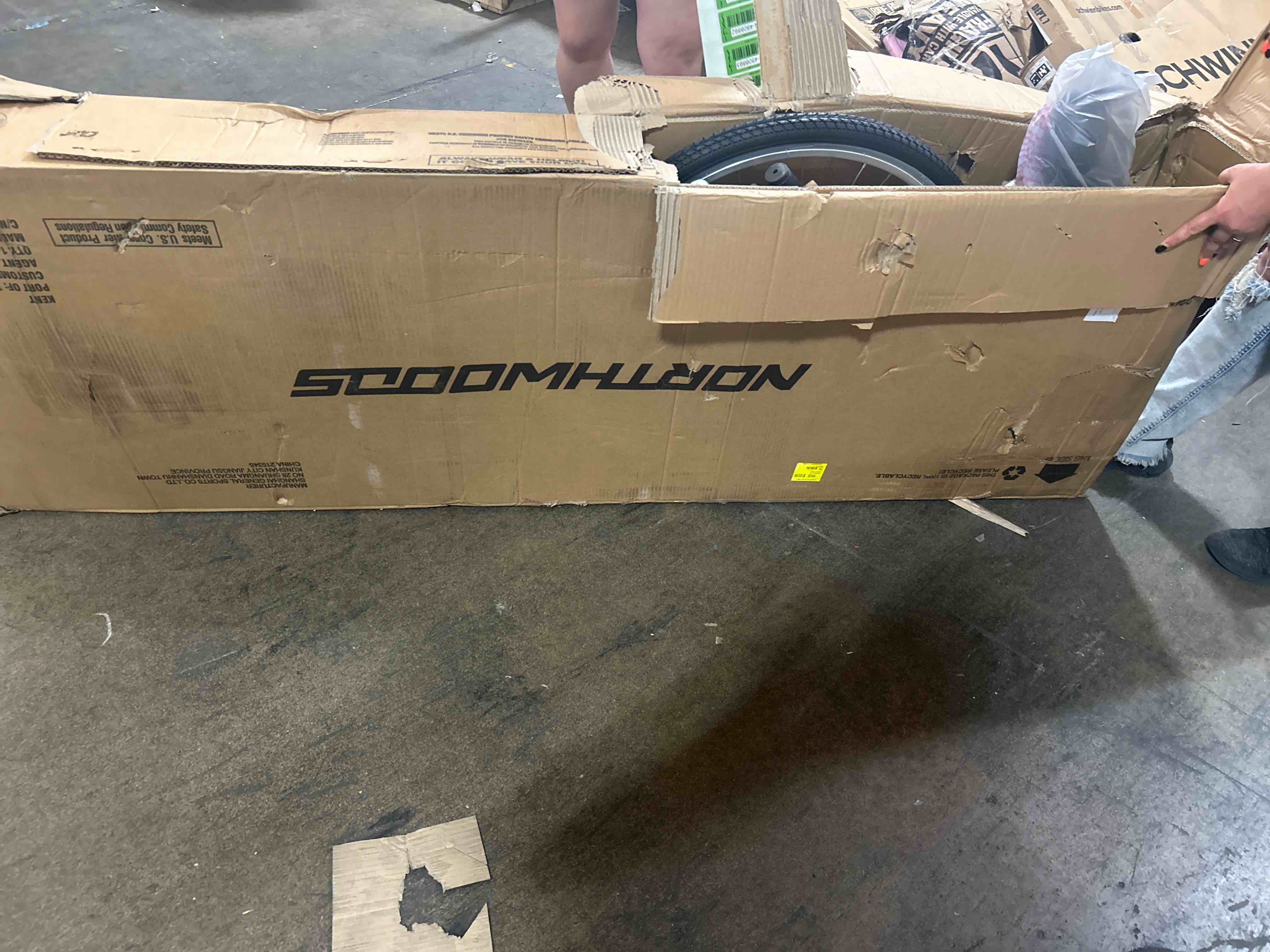 https://s3.amazonaws.com/lotting-images-prod/bidfta/GRN4808900_1714587699862.jpeg