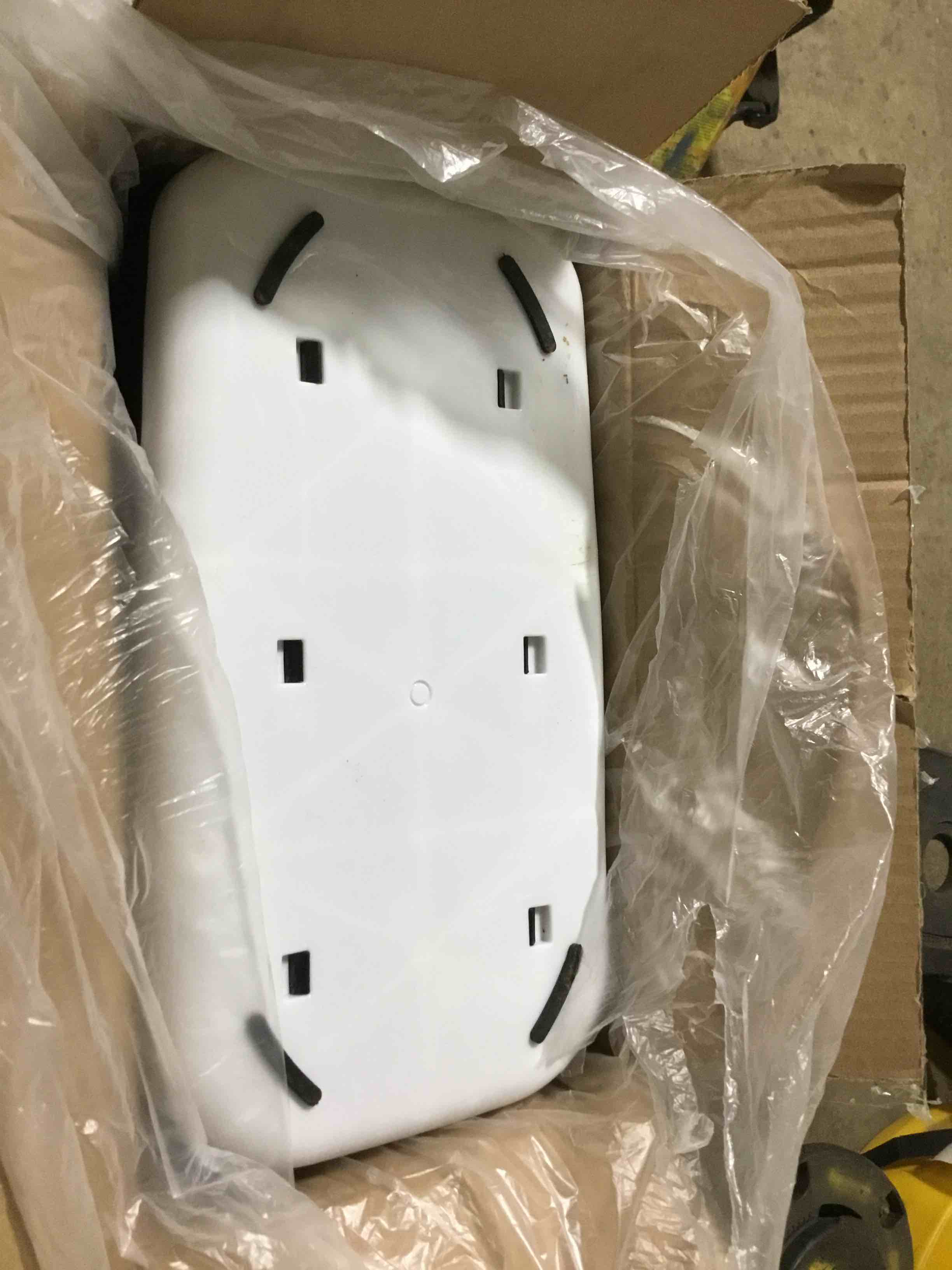 https://s3.amazonaws.com/lotting-images-prod/bidfta/GRN4818189_1701902010663.jpeg