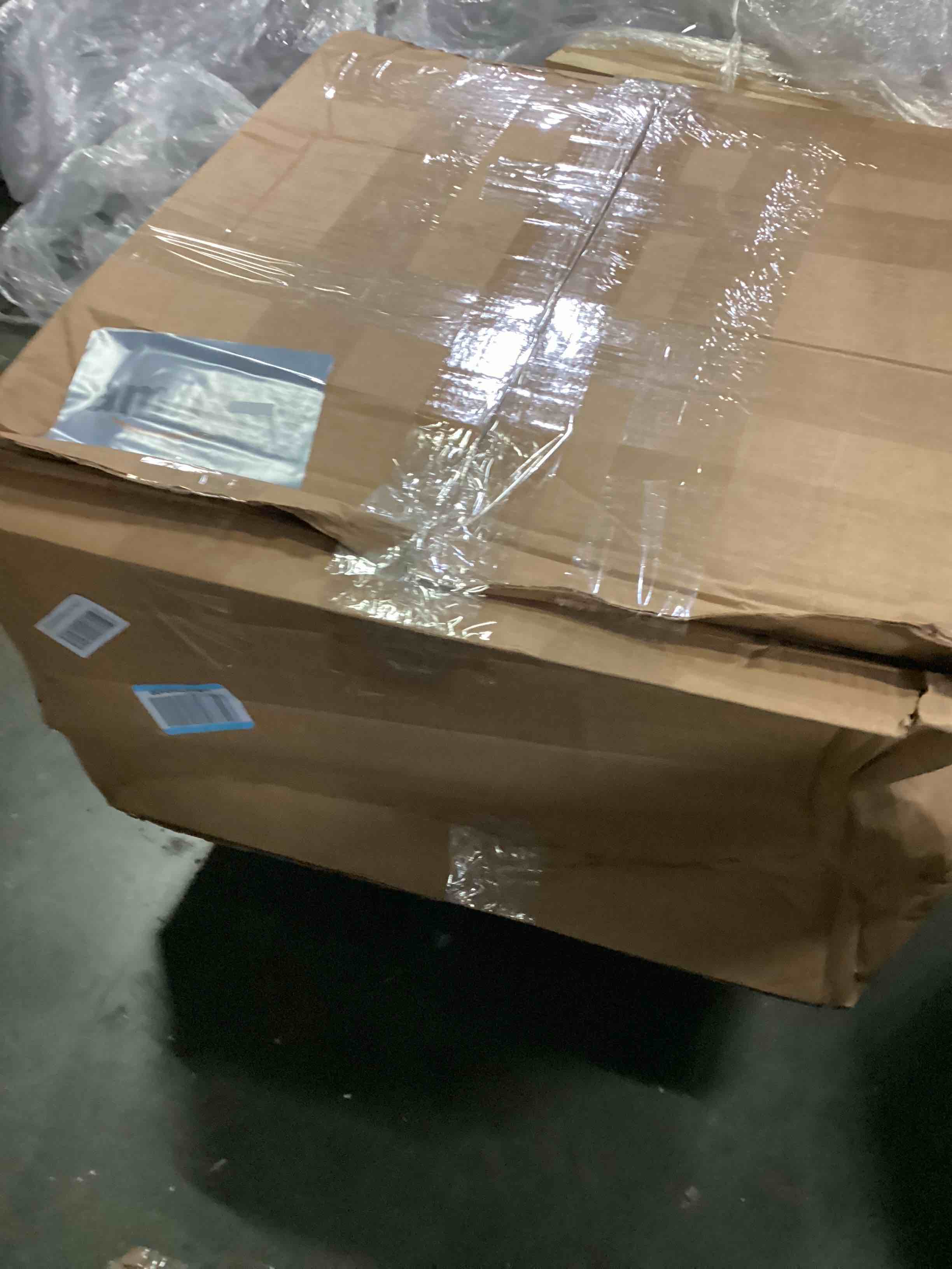 https://s3.amazonaws.com/lotting-images-prod/bidfta/GRN4821379_1724266208312.jpeg