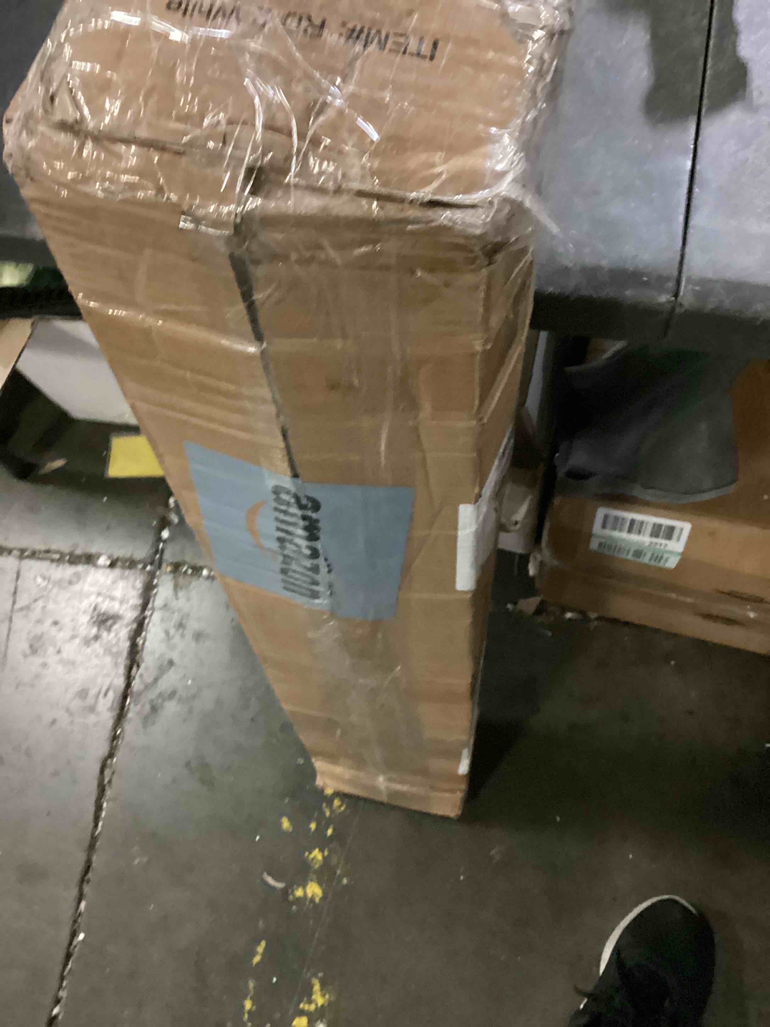 https://s3.amazonaws.com/lotting-images-prod/bidfta/GRN4821536_1722343720312.jpeg