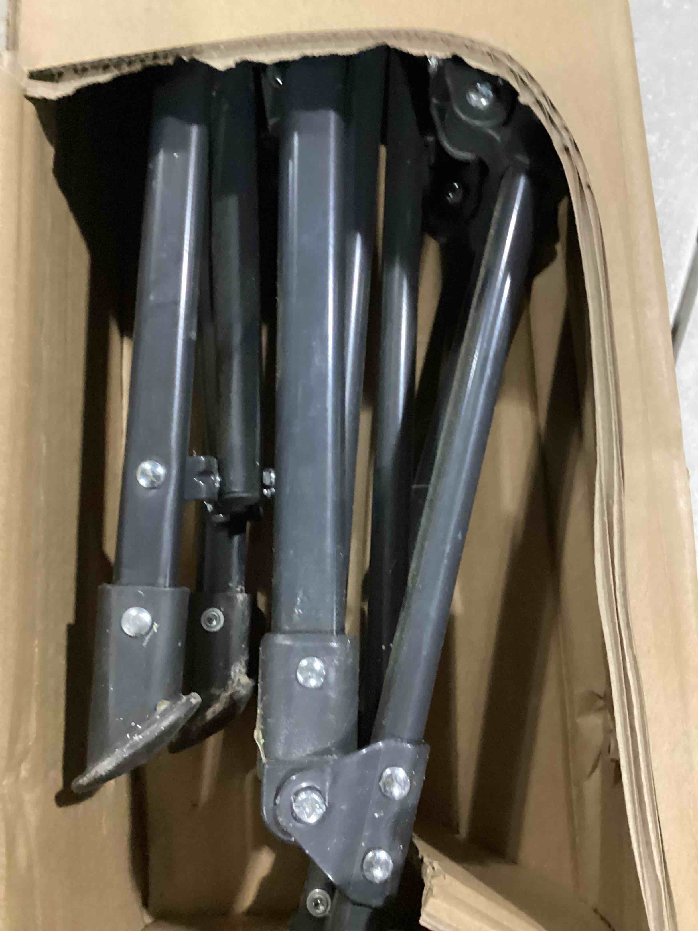 https://s3.amazonaws.com/lotting-images-prod/bidfta/GRN4824682_1721409628860.jpeg