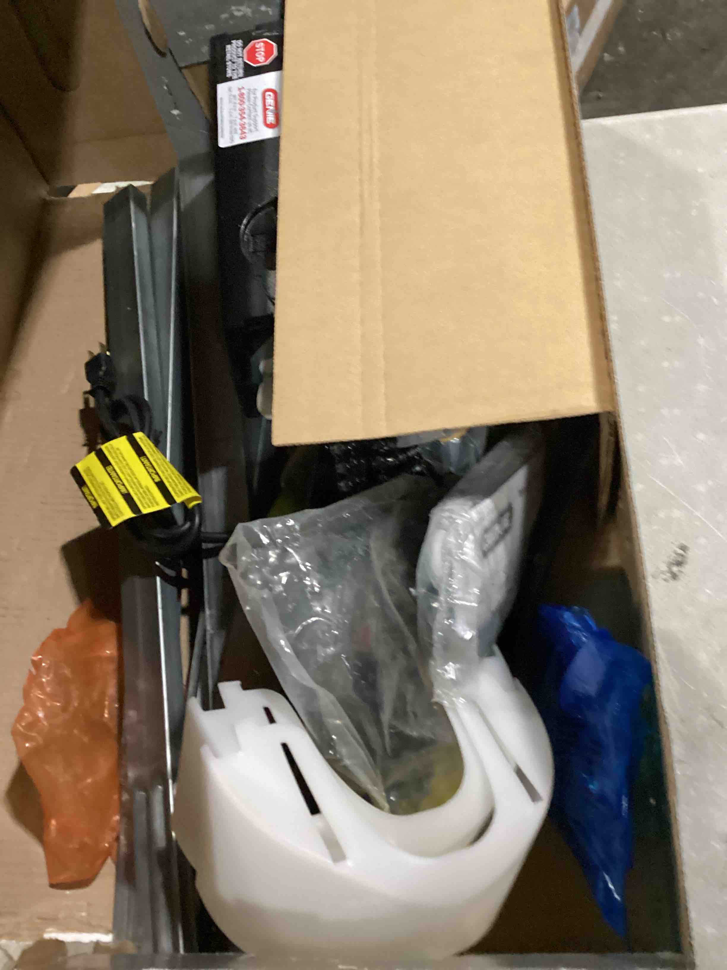 https://s3.amazonaws.com/lotting-images-prod/bidfta/GRN4825185_1721993646090.jpeg