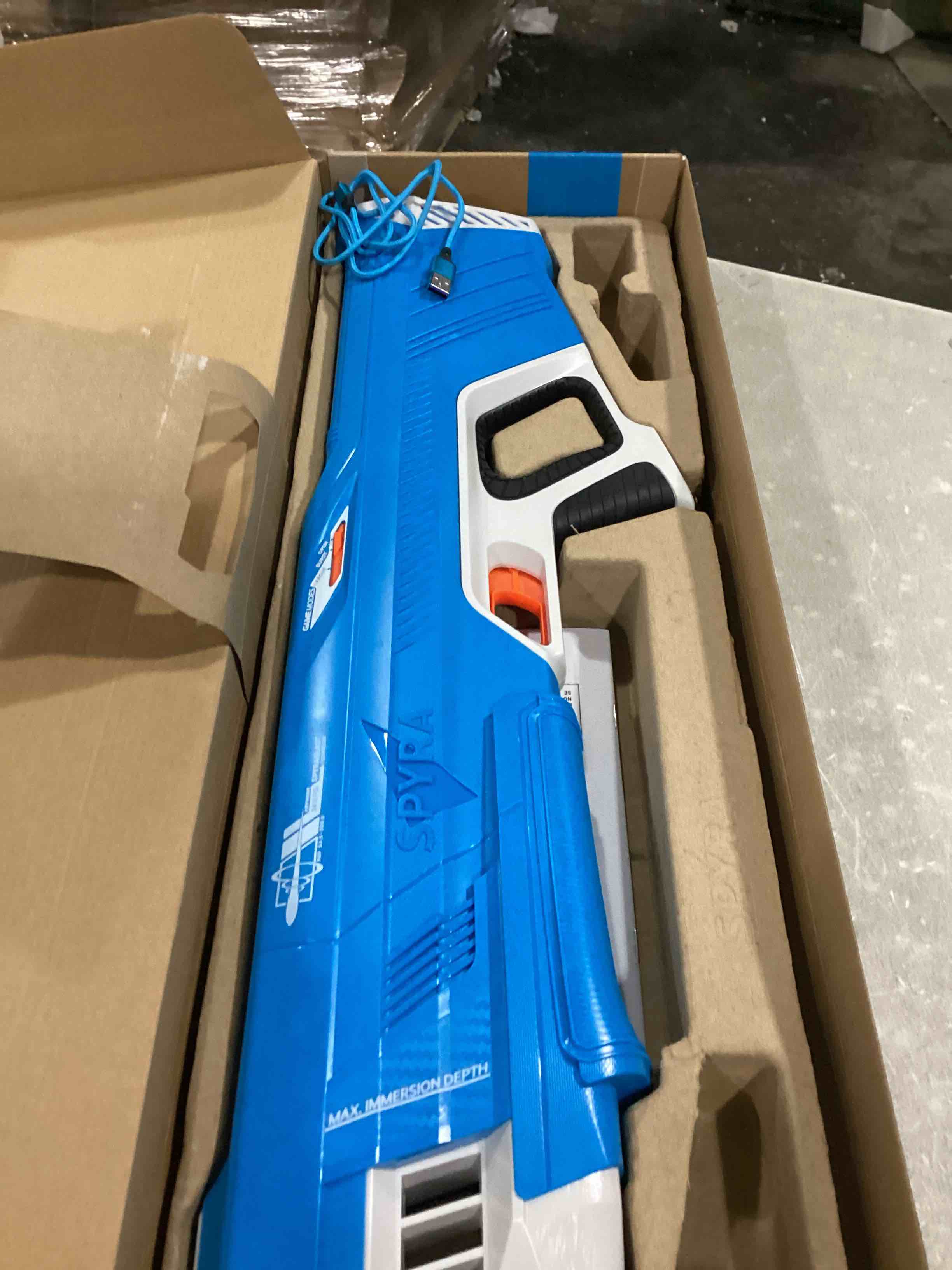 https://s3.amazonaws.com/lotting-images-prod/bidfta/GRN4825203_1721997159792.jpeg