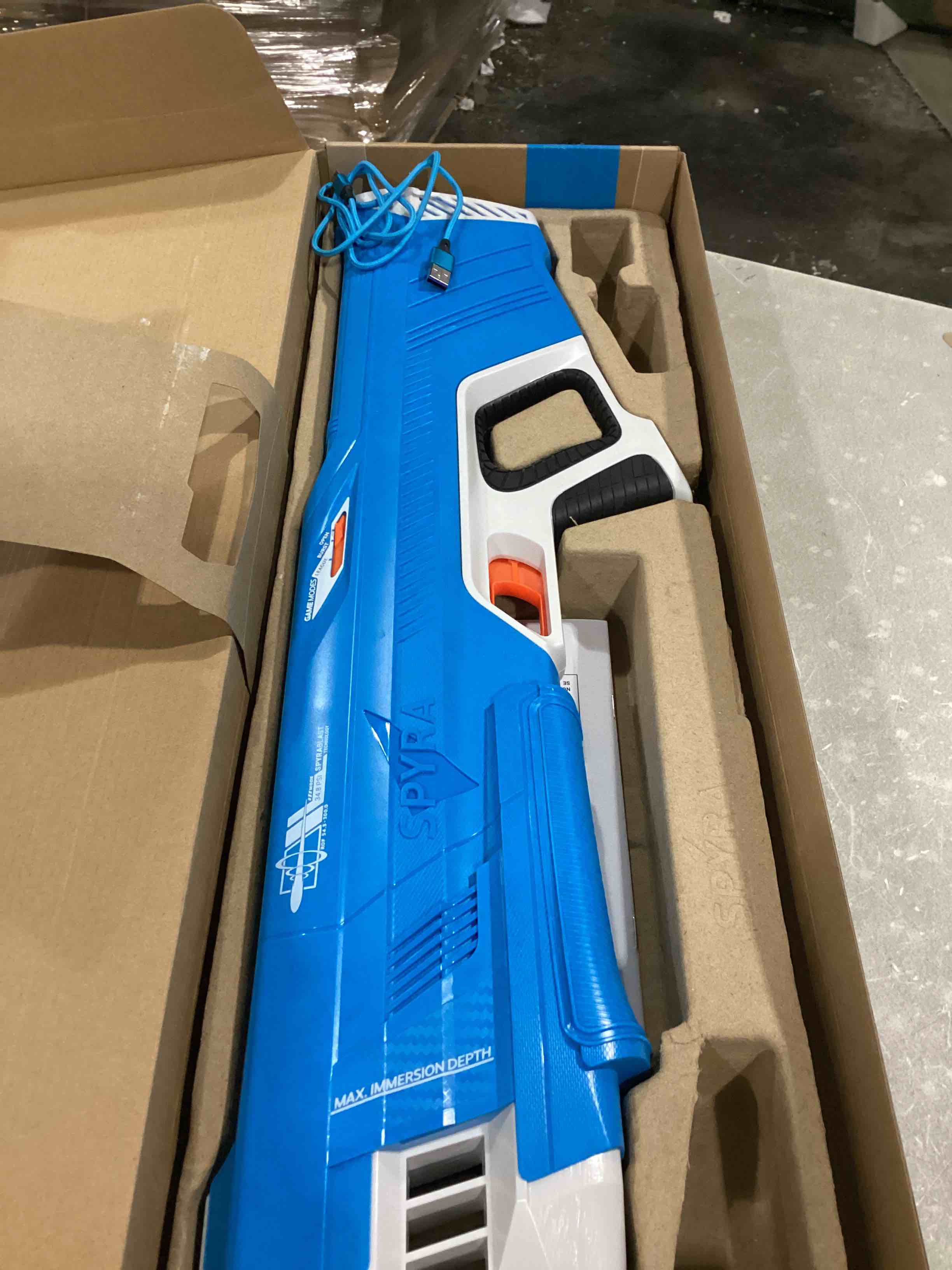 https://s3.amazonaws.com/lotting-images-prod/bidfta/GRN4825203_1721997160858.jpeg