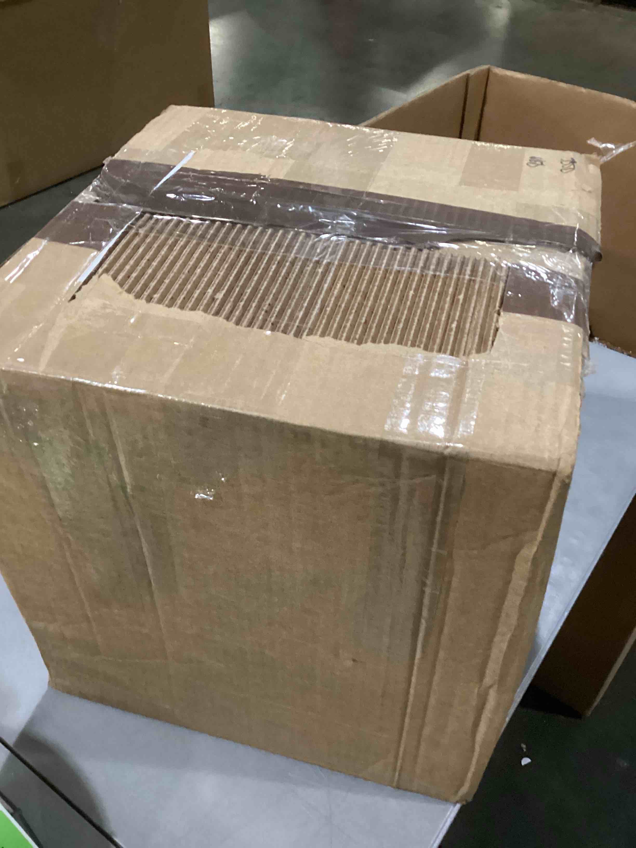 https://s3.amazonaws.com/lotting-images-prod/bidfta/GRN4825947_1719488686061.jpeg