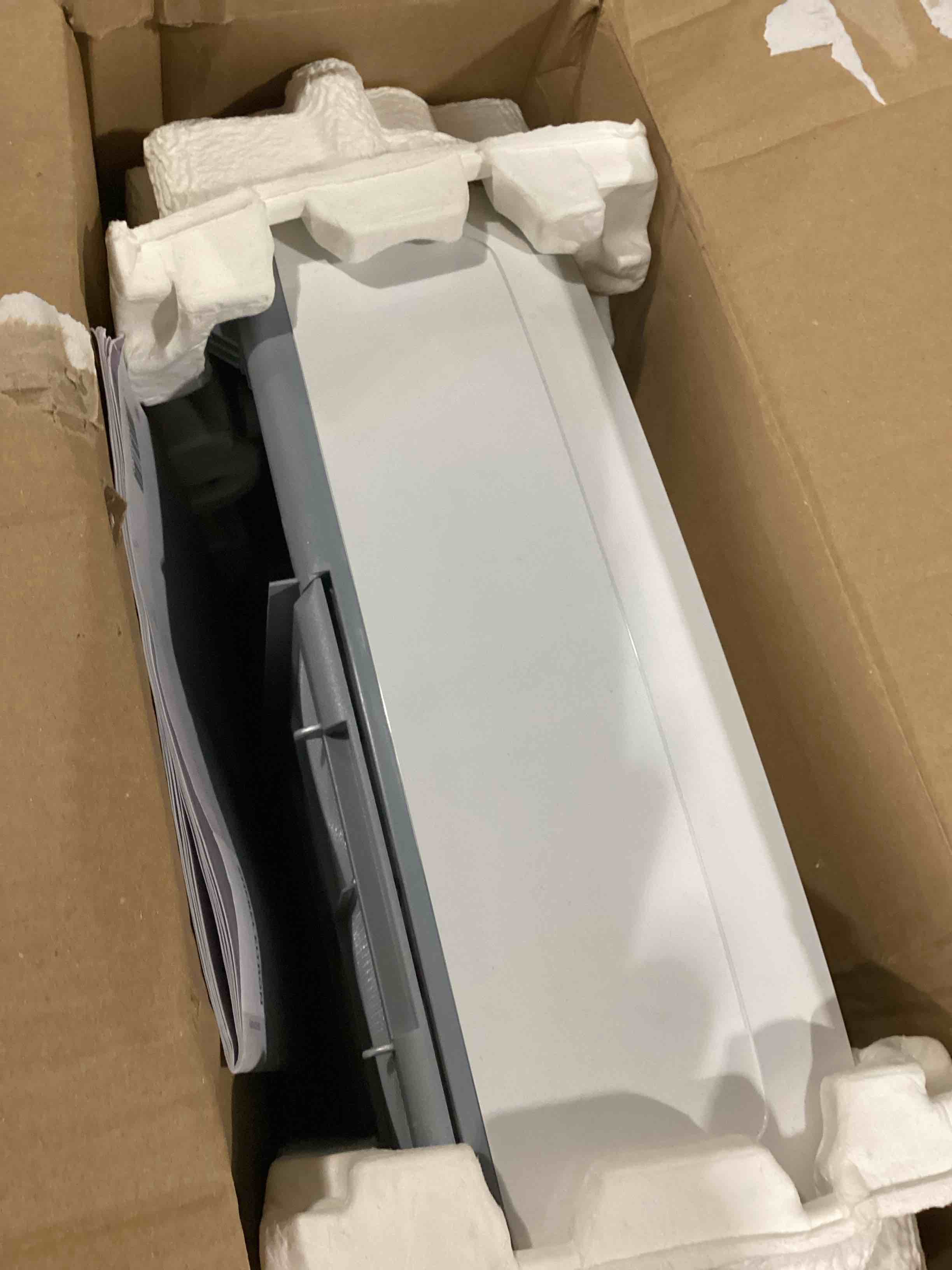 https://s3.amazonaws.com/lotting-images-prod/bidfta/GRN4827659_1720020853495.jpeg