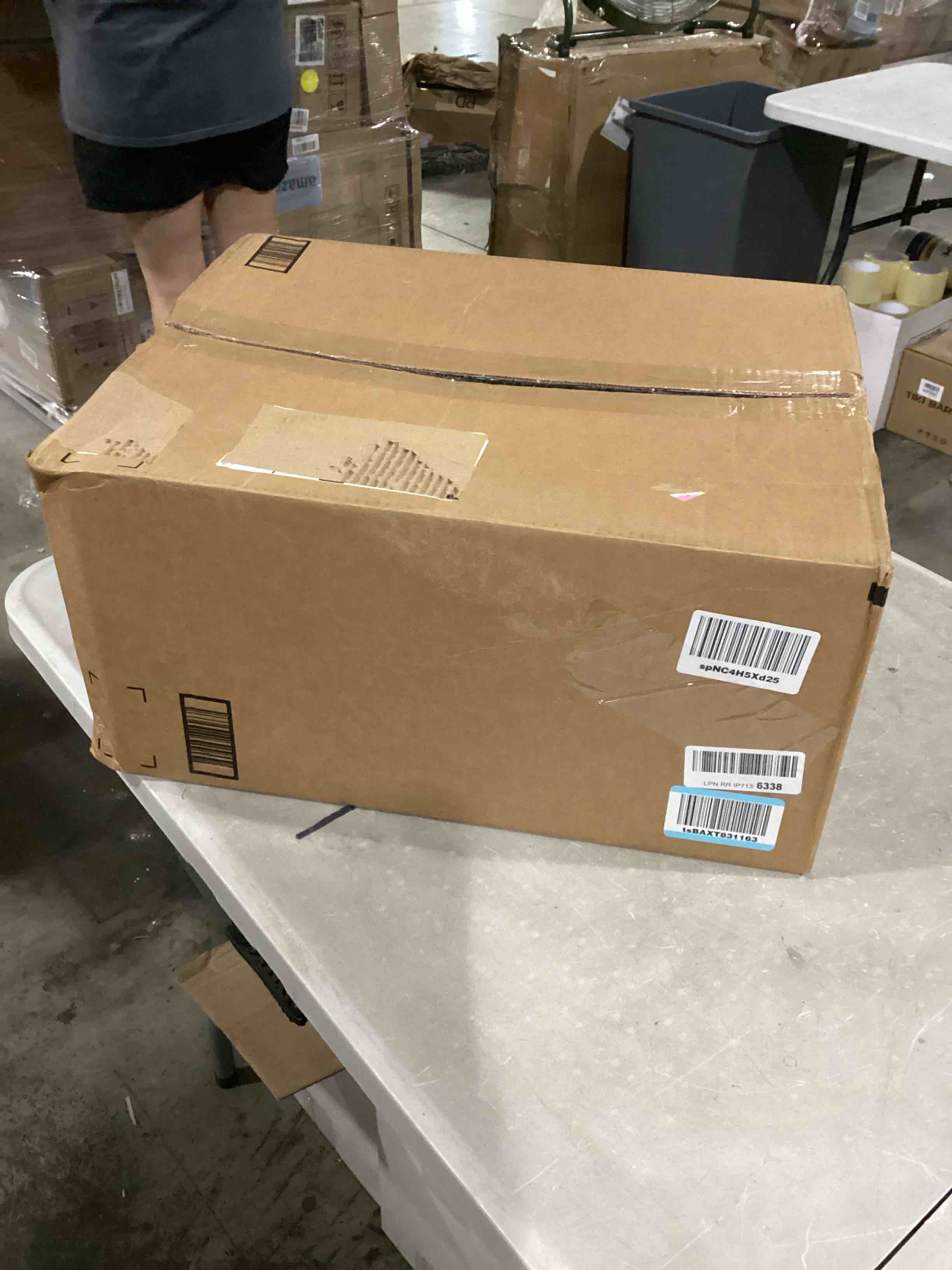 https://s3.amazonaws.com/lotting-images-prod/bidfta/GRN4827695_1720028011084.jpeg