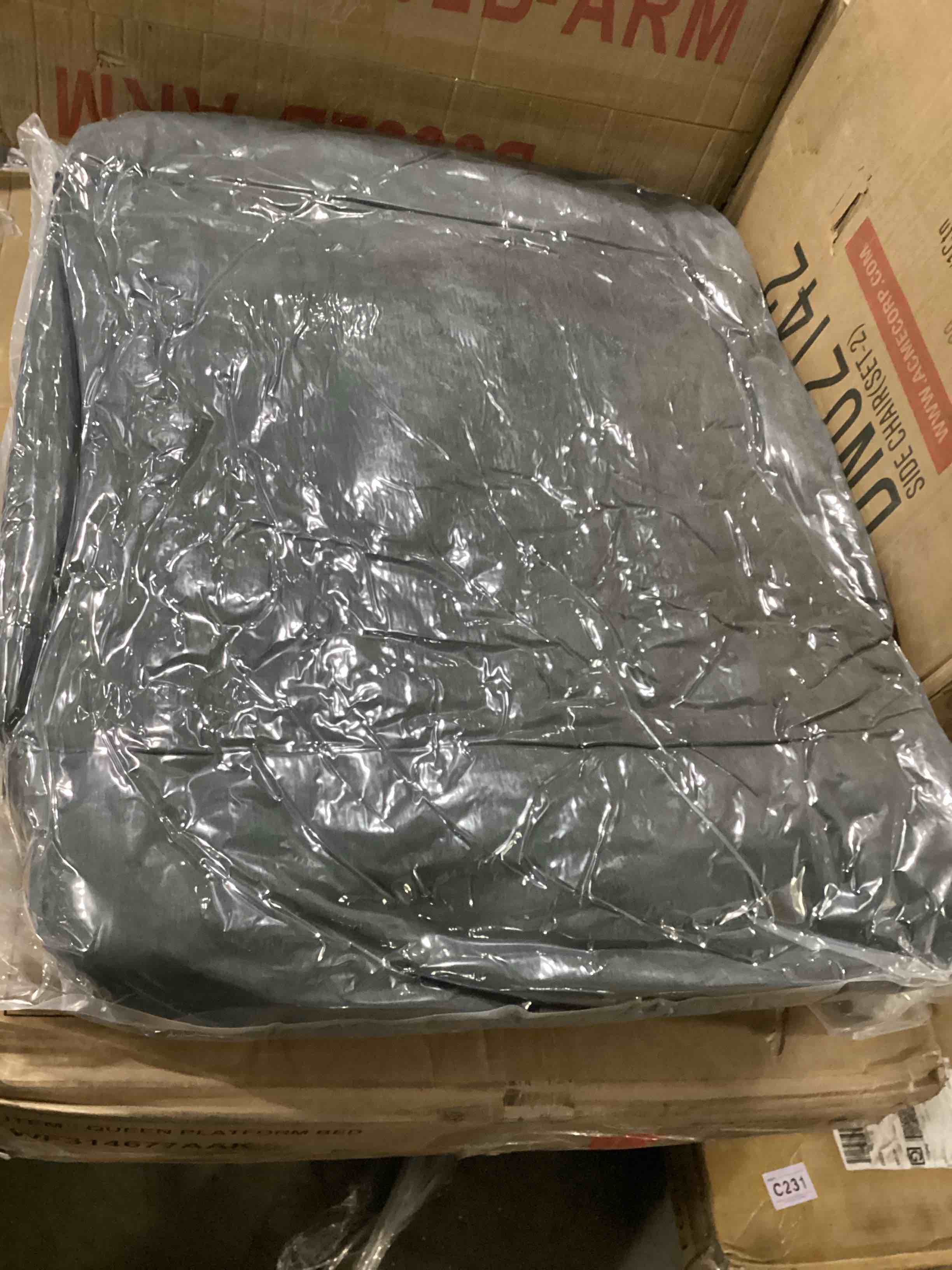 https://s3.amazonaws.com/lotting-images-prod/bidfta/GRN4827859_1720529387708.jpeg
