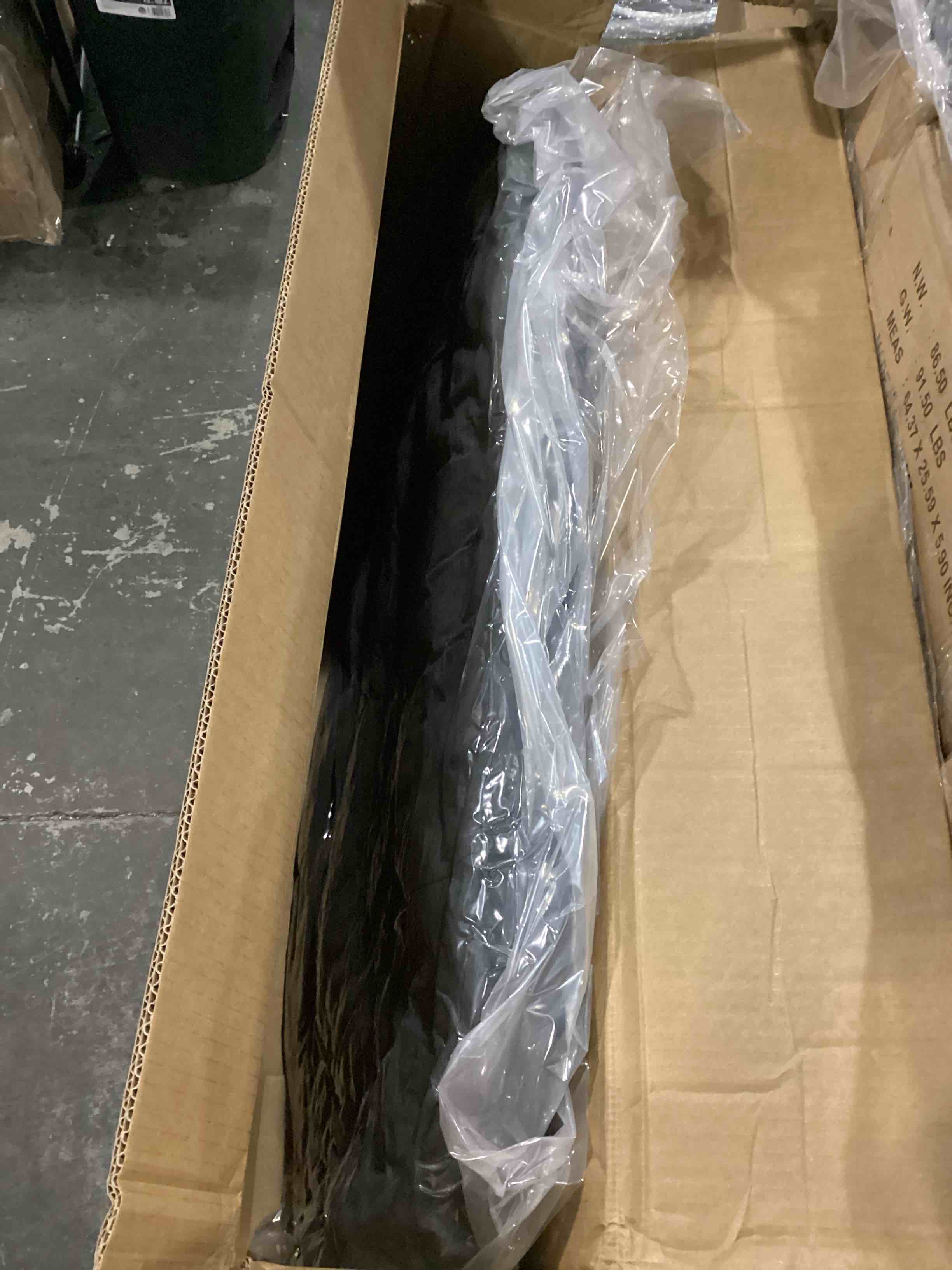 https://s3.amazonaws.com/lotting-images-prod/bidfta/GRN4827859_1720529394331.jpeg