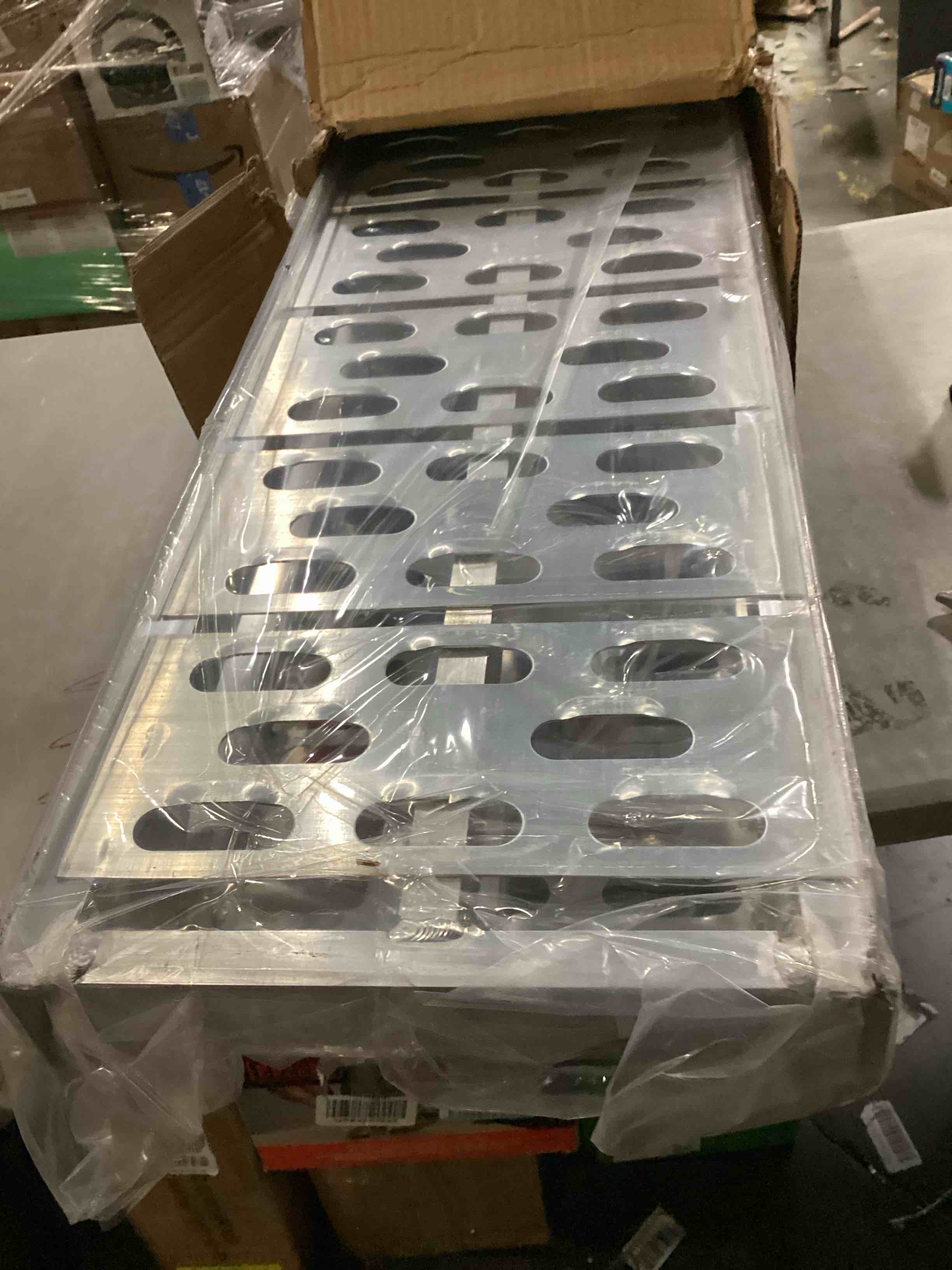 https://s3.amazonaws.com/lotting-images-prod/bidfta/GRN4831798_1723812227391.jpeg