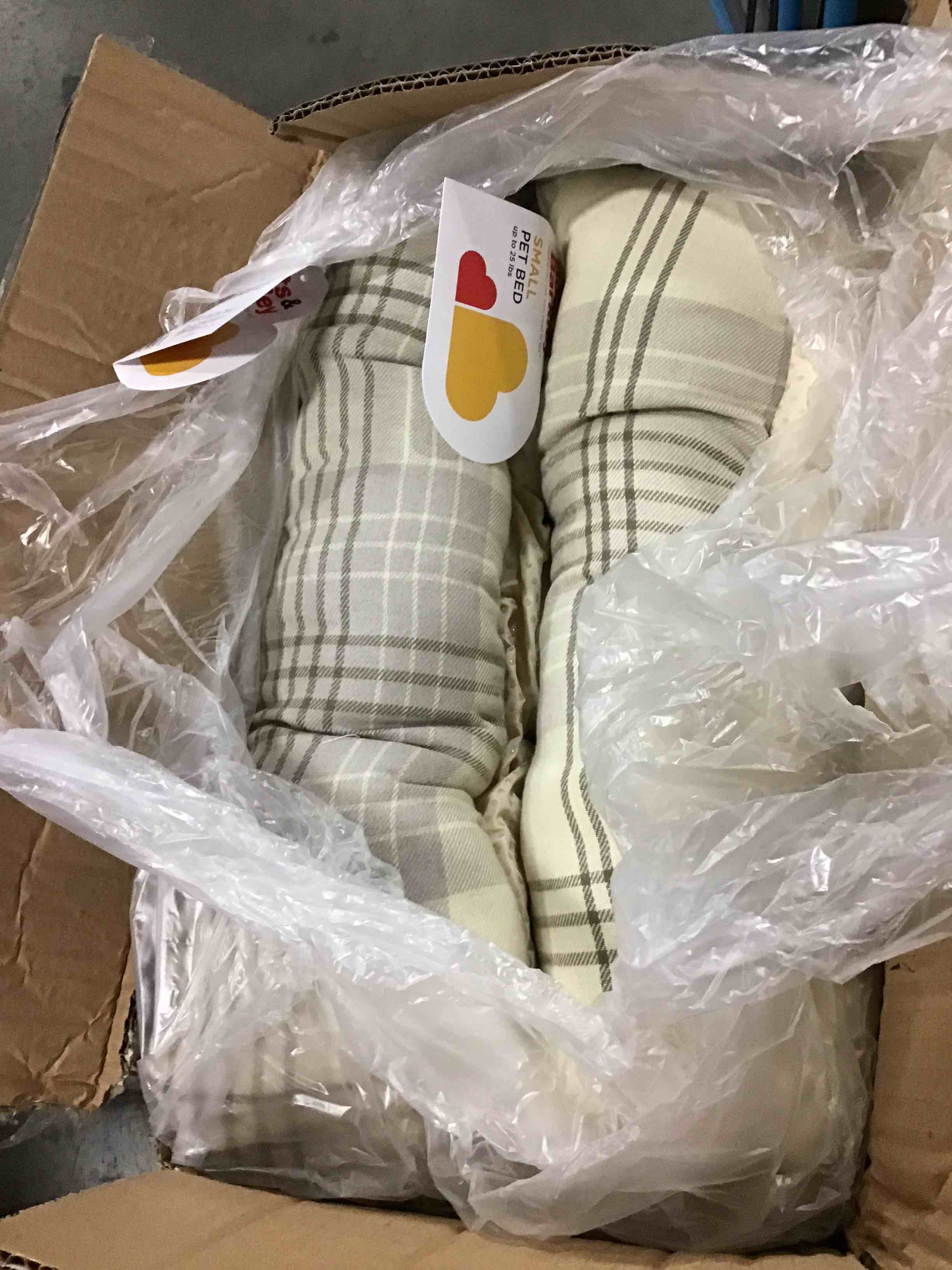https://s3.amazonaws.com/lotting-images-prod/bidfta/GRN4837038_1687803868057.jpeg