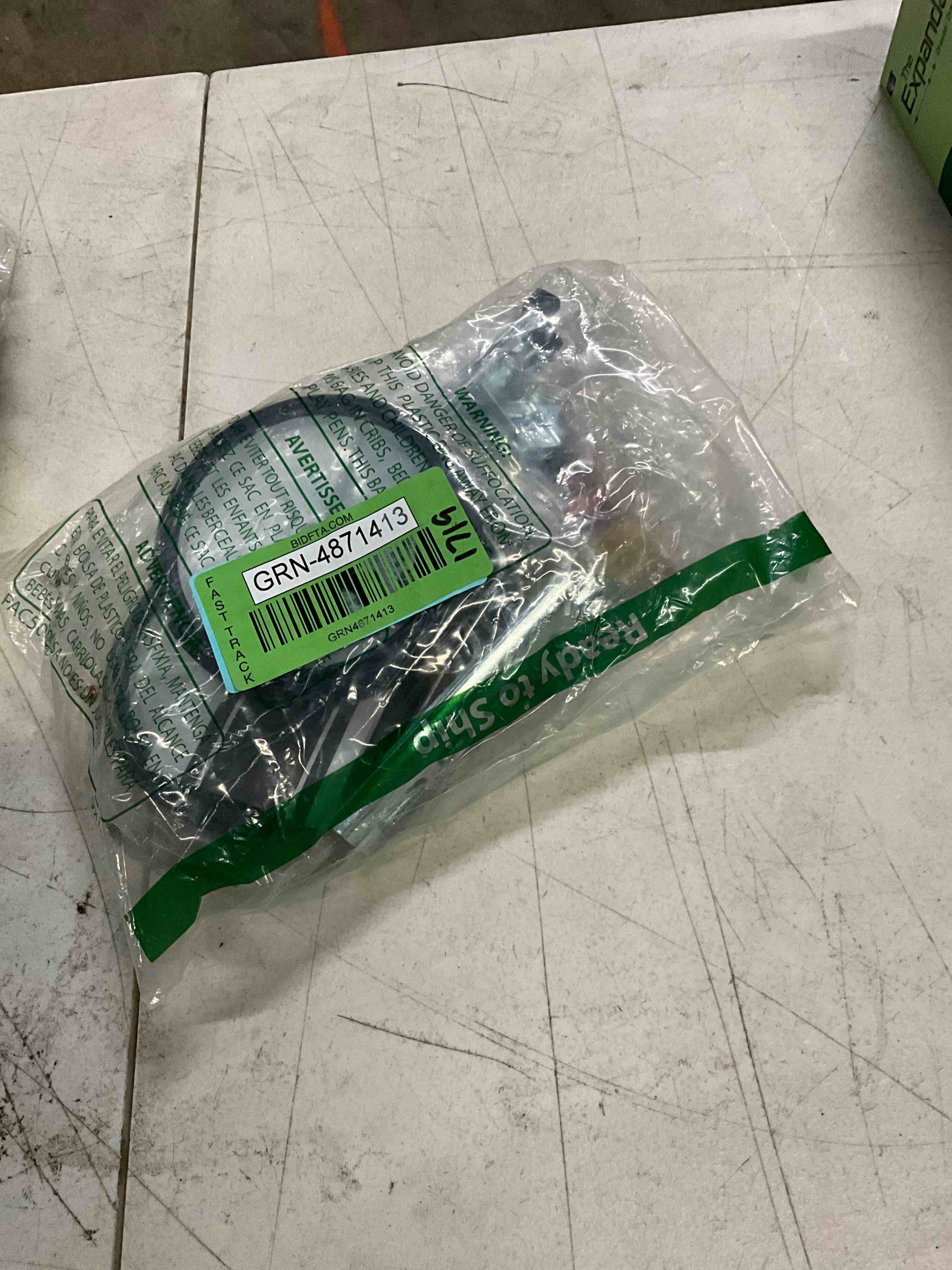 https://s3.amazonaws.com/lotting-images-prod/bidfta/GRN4871413_1693418311659.jpeg