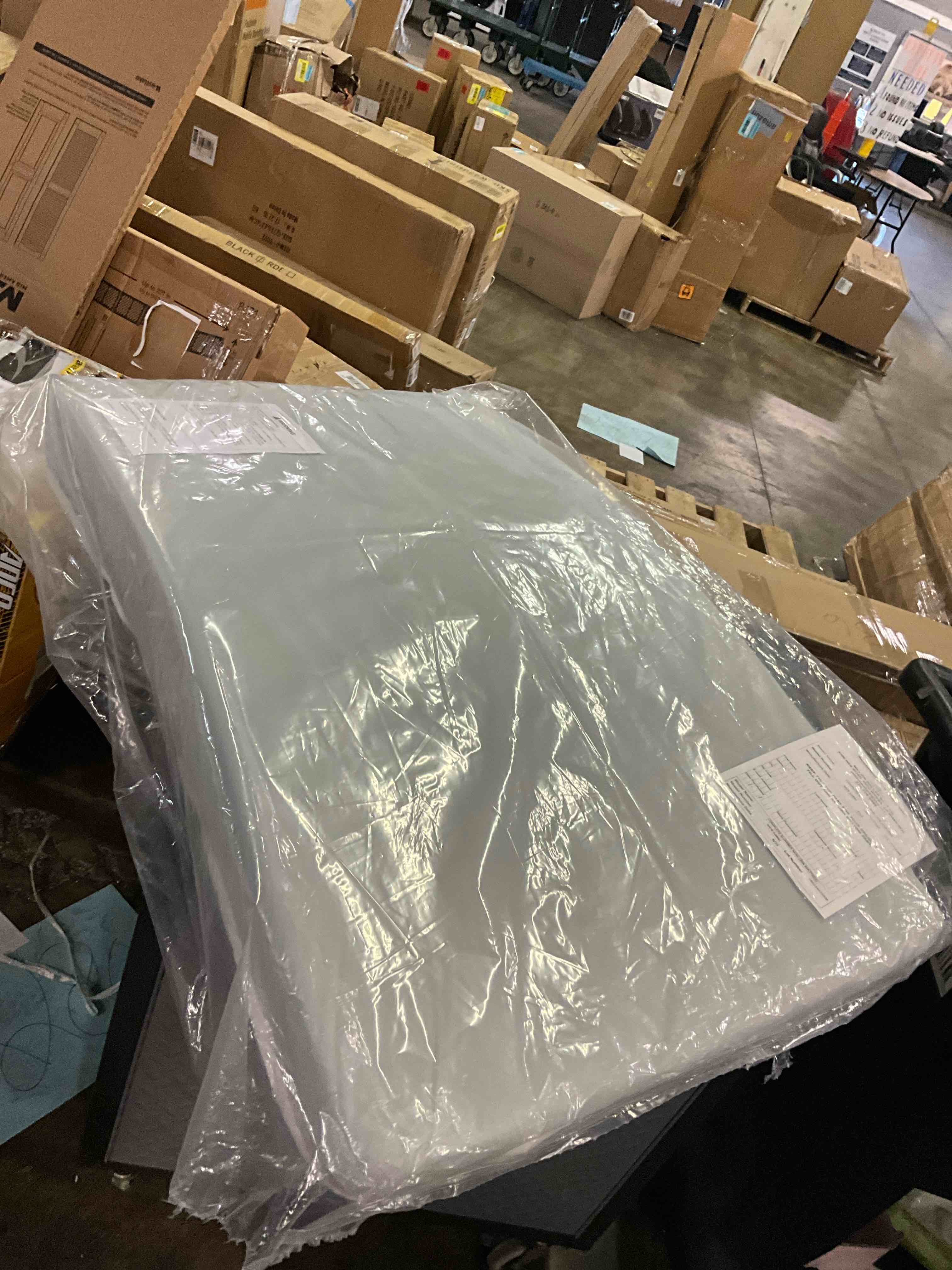 https://s3.amazonaws.com/lotting-images-prod/bidfta/GRN4872685_1703689692300.jpeg