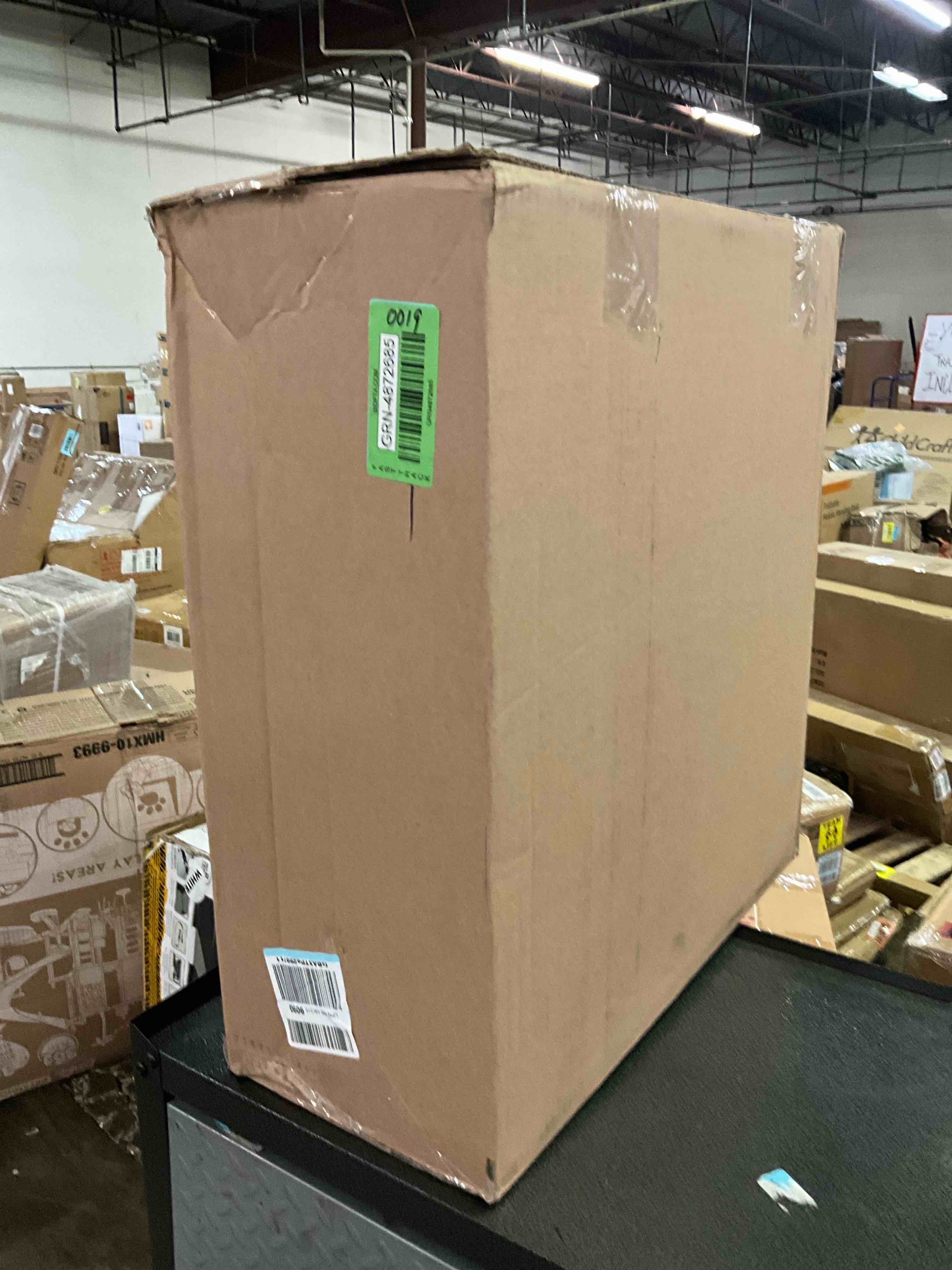 https://s3.amazonaws.com/lotting-images-prod/bidfta/GRN4872685_1703689851838.jpeg