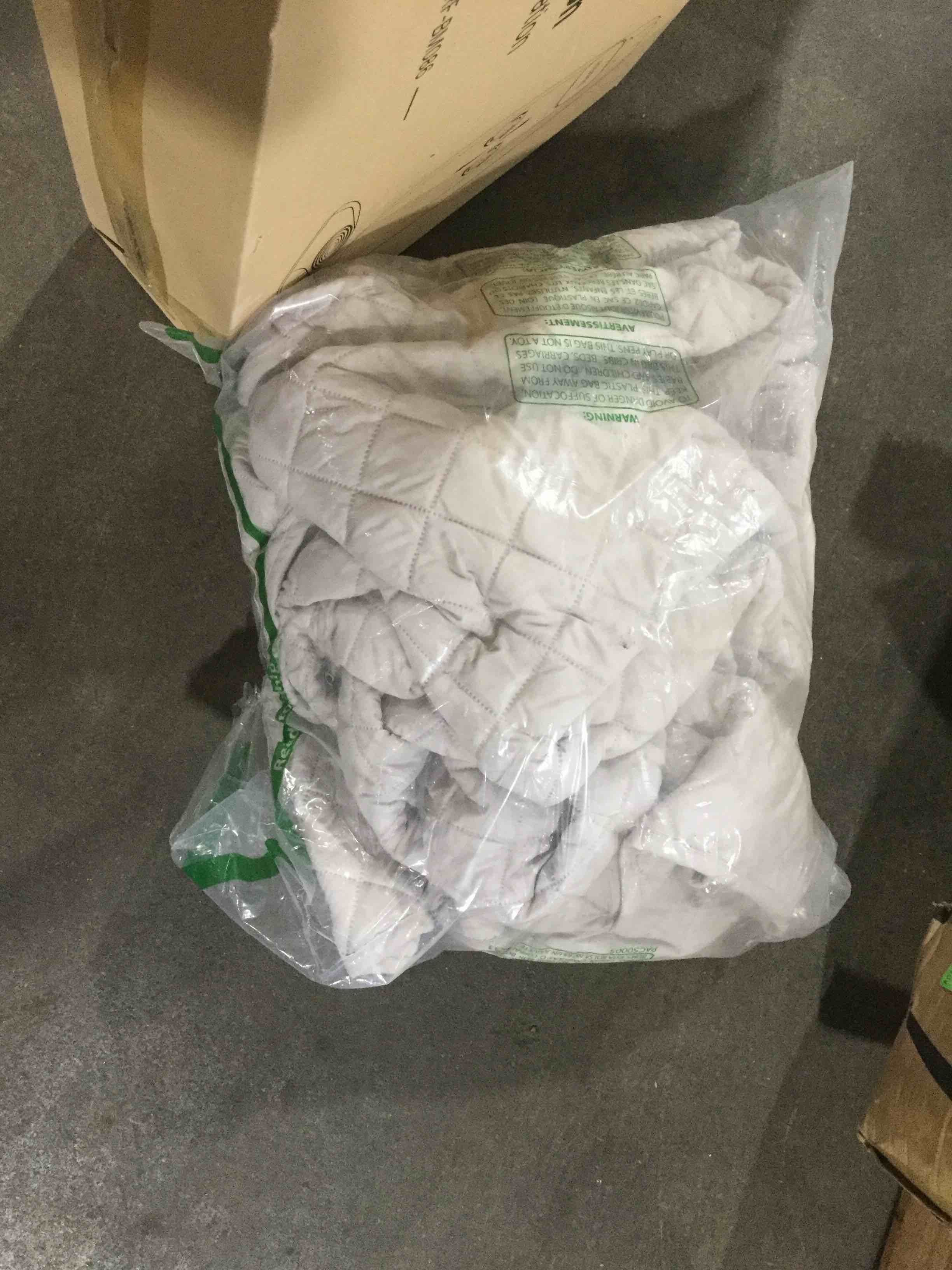 https://s3.amazonaws.com/lotting-images-prod/bidfta/GRN4895461_1684265324534.jpeg