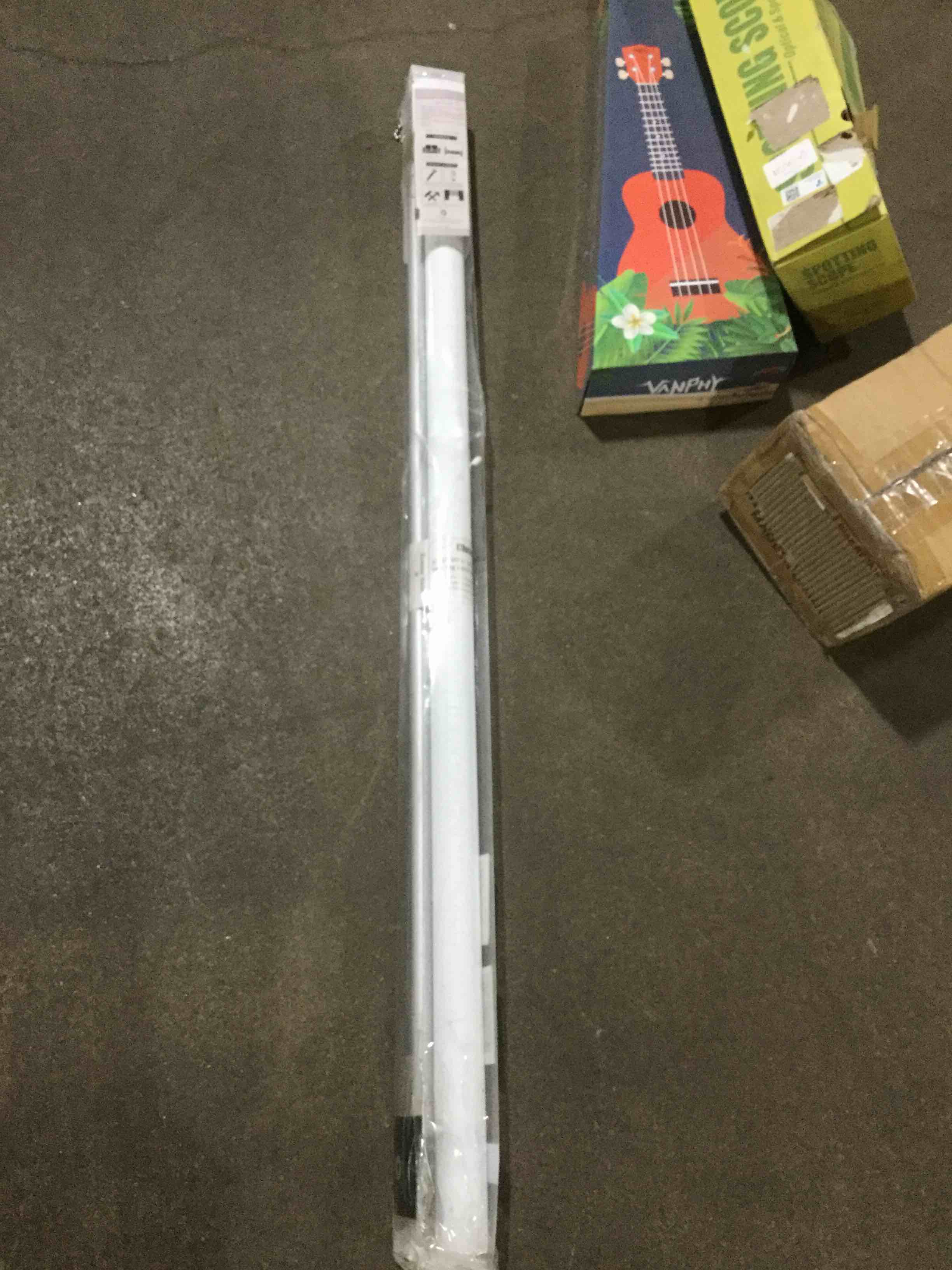 https://s3.amazonaws.com/lotting-images-prod/bidfta/GRN4895463_1684265681529.jpeg