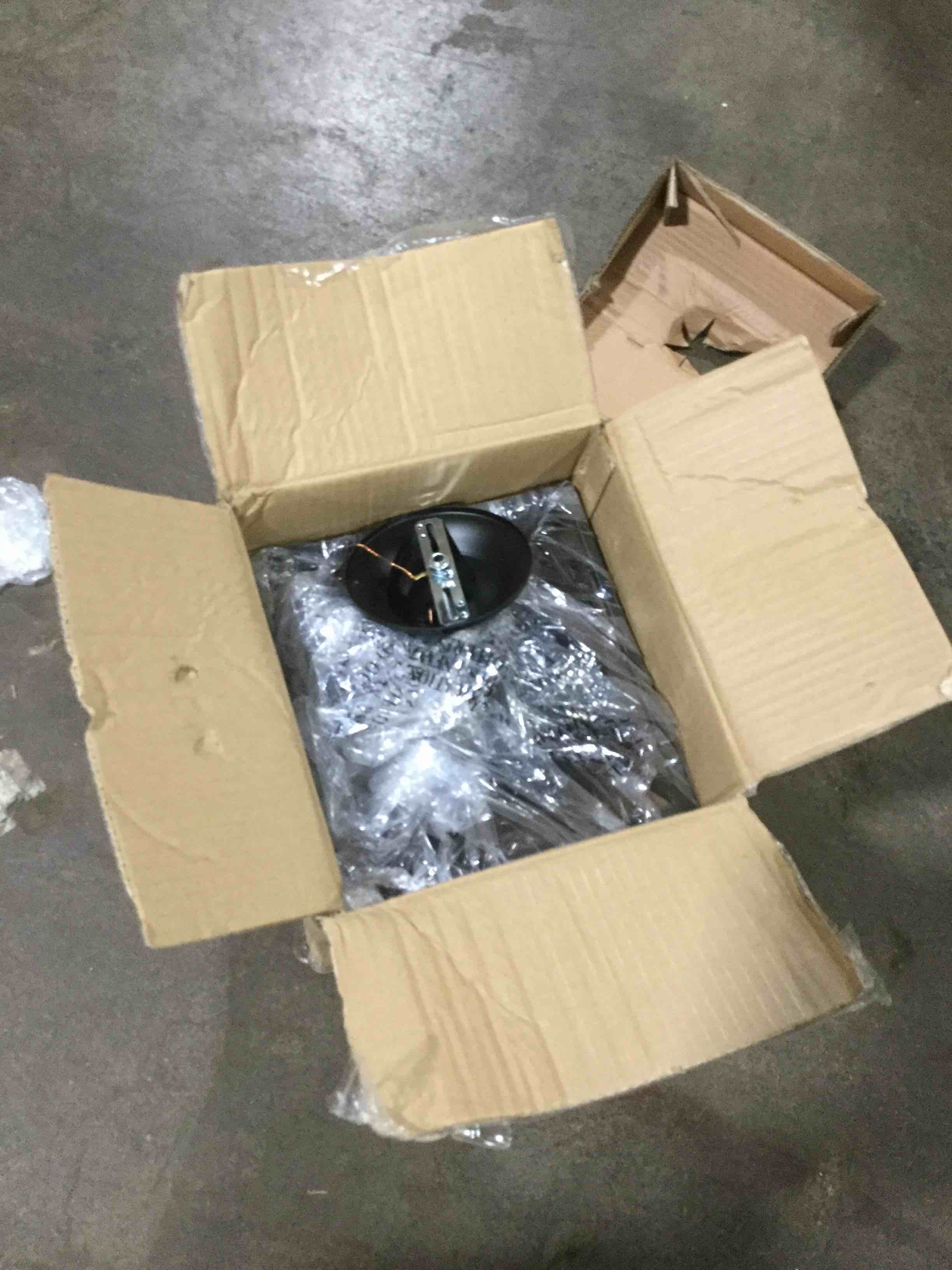 https://s3.amazonaws.com/lotting-images-prod/bidfta/GRN4895468_1684267223457.jpeg