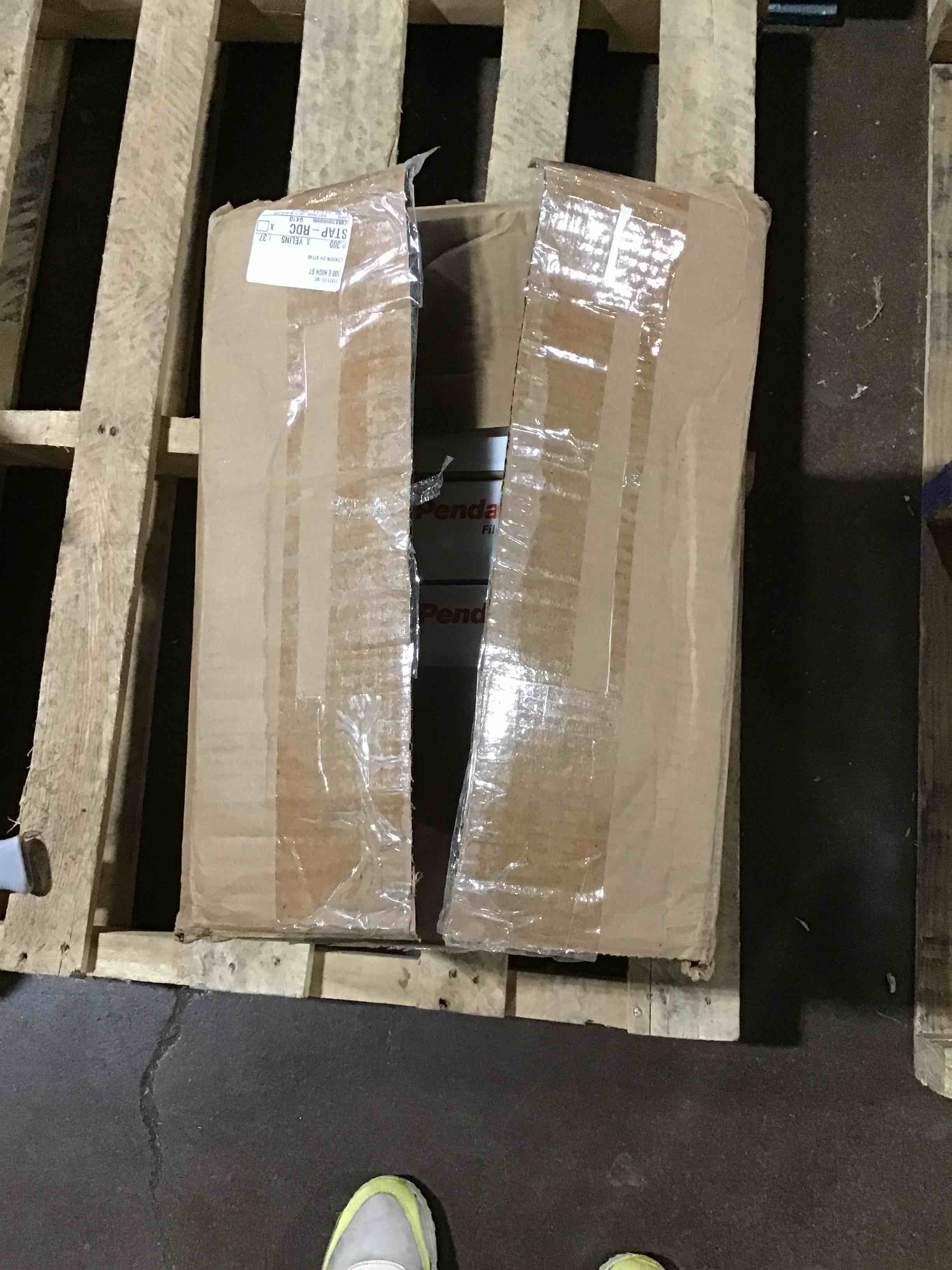 Pendaflex File Folders, Letter Size, 8-1/2" x 11", Classic Manila, 1/3-Cut Tabs in Left, Right, Center Positions, 100 Per Box (65213)