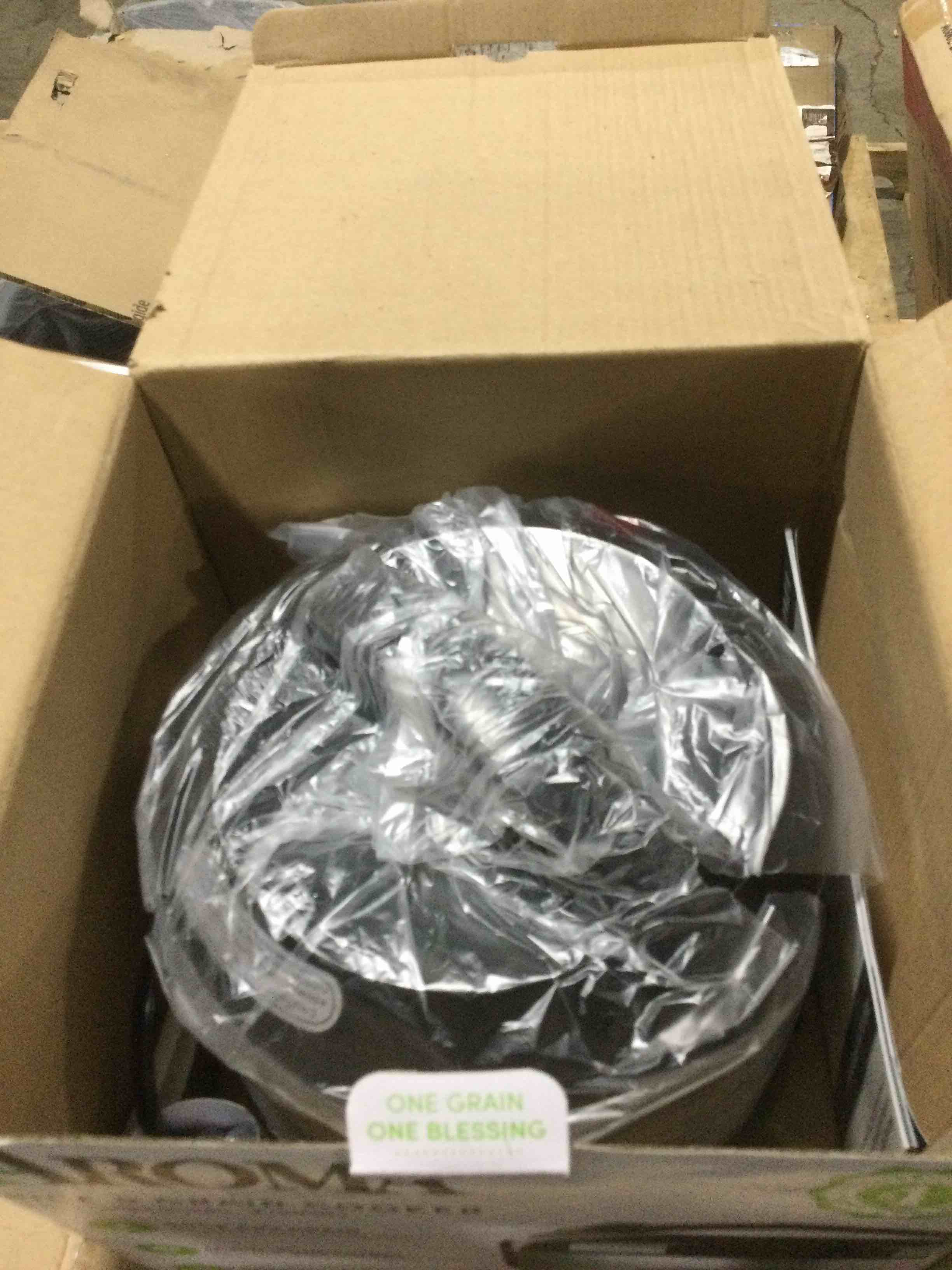 https://s3.amazonaws.com/lotting-images-prod/bidfta/GRN4899926_1687452520959.jpeg