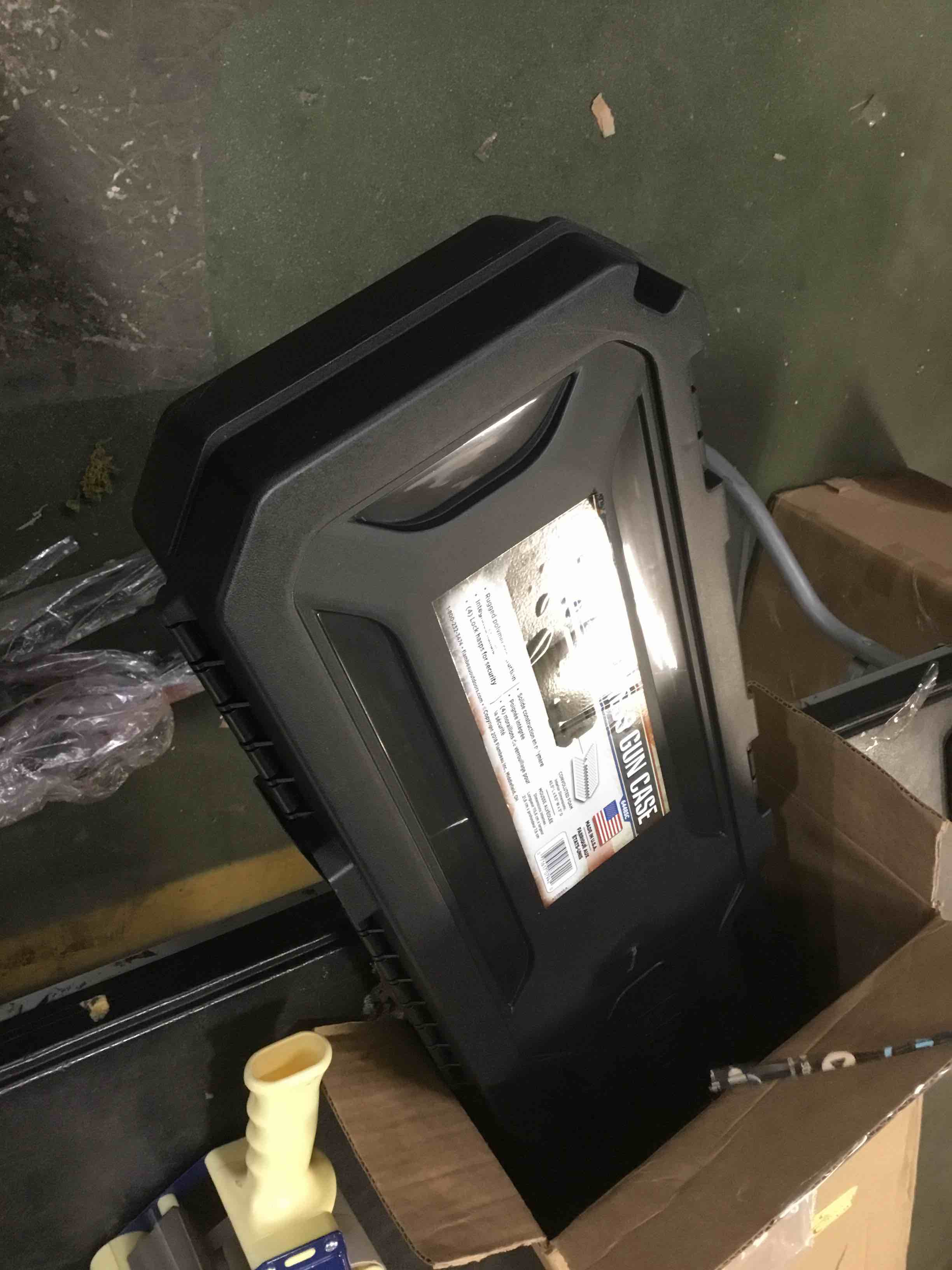https://s3.amazonaws.com/lotting-images-prod/bidfta/GRN4917808_1695060206029.jpeg