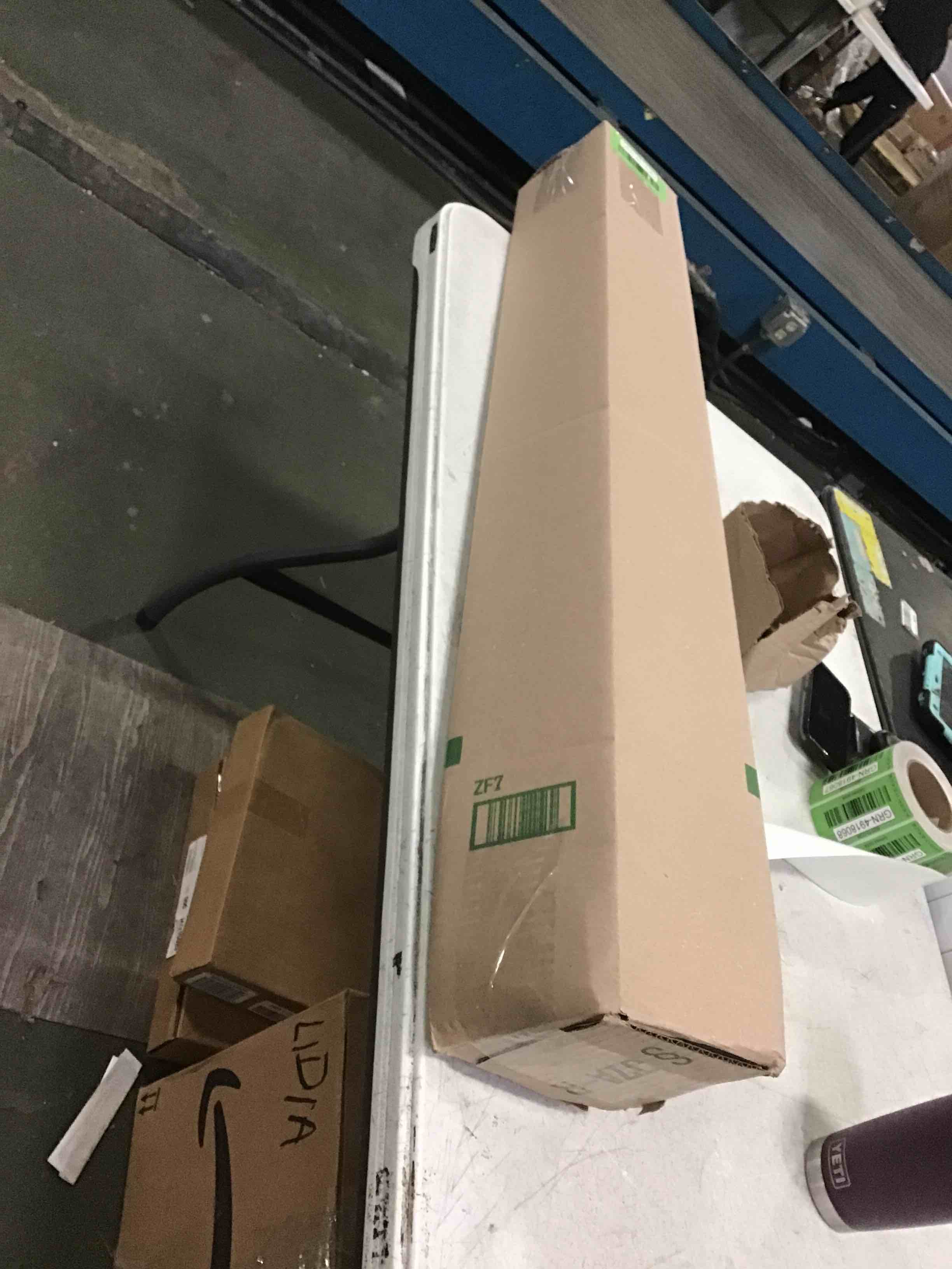 https://s3.amazonaws.com/lotting-images-prod/bidfta/GRN4918062_1695300160028.jpeg