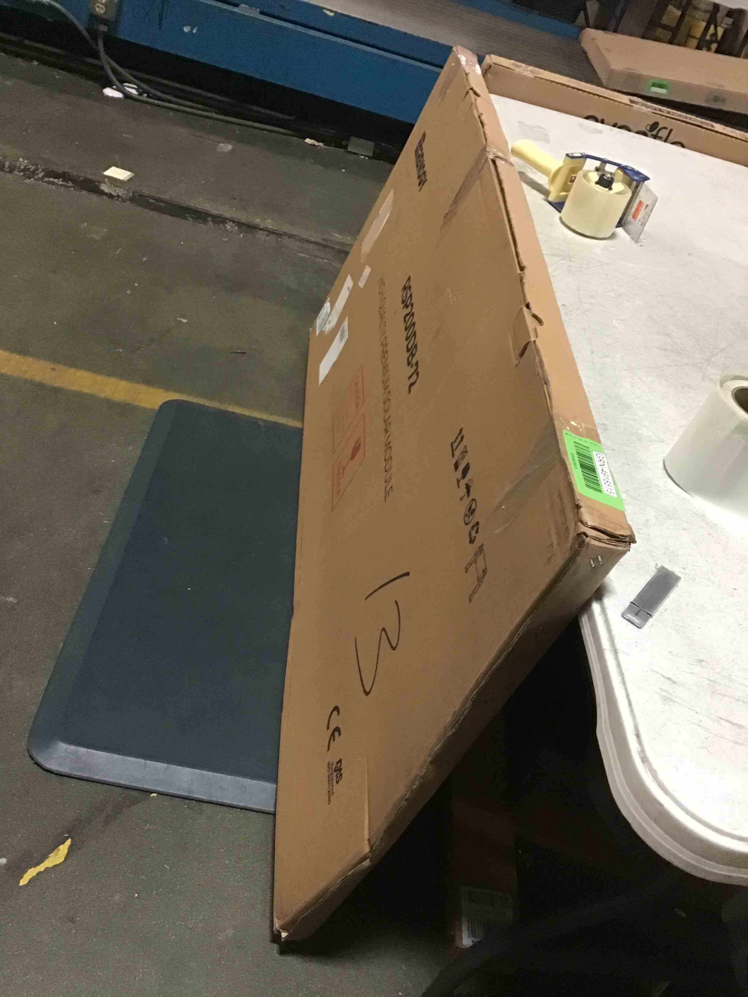 https://s3.amazonaws.com/lotting-images-prod/bidfta/GRN4918515_1695826544079.jpeg