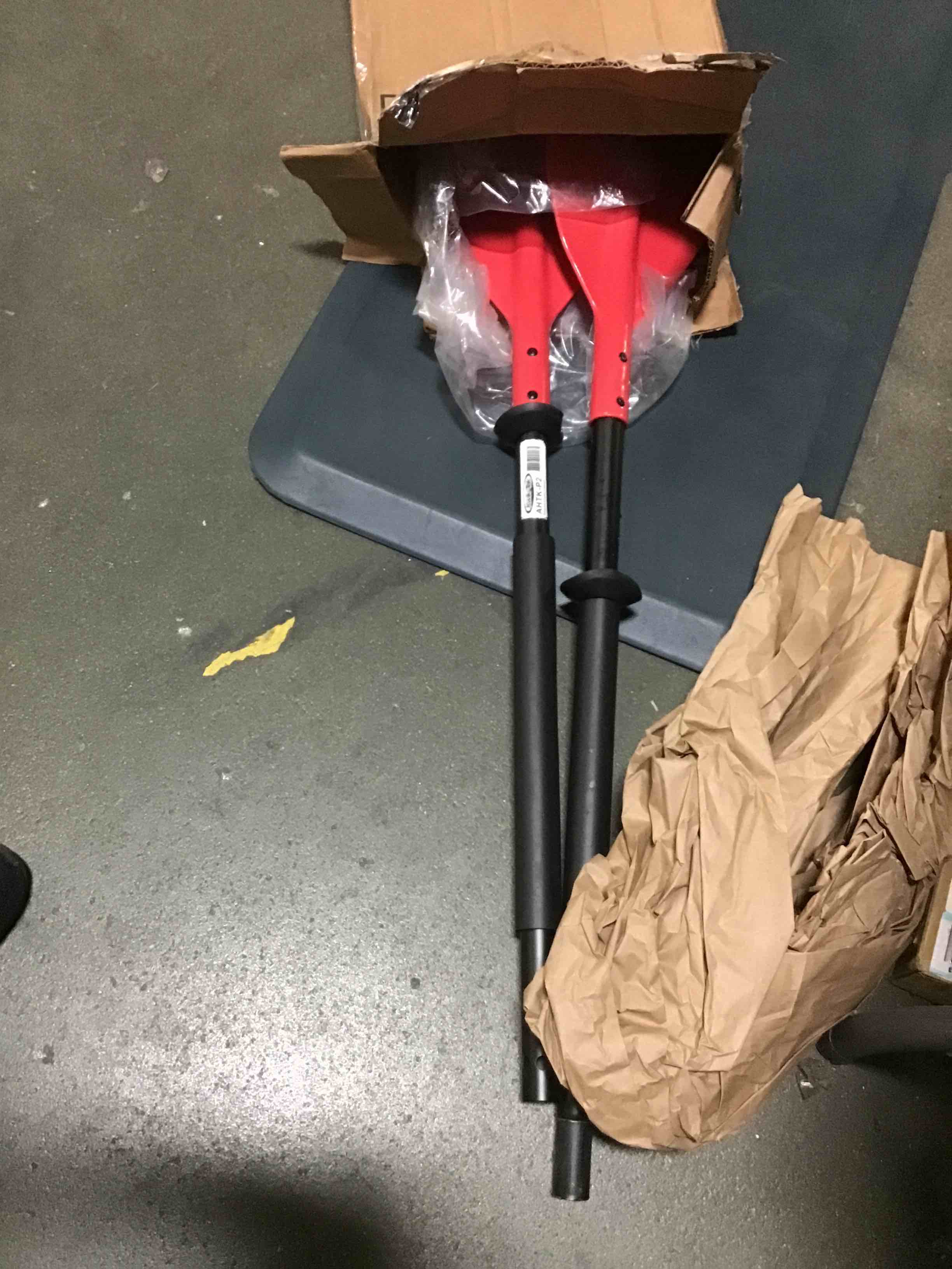 https://s3.amazonaws.com/lotting-images-prod/bidfta/GRN4918518_1695827350394.jpeg